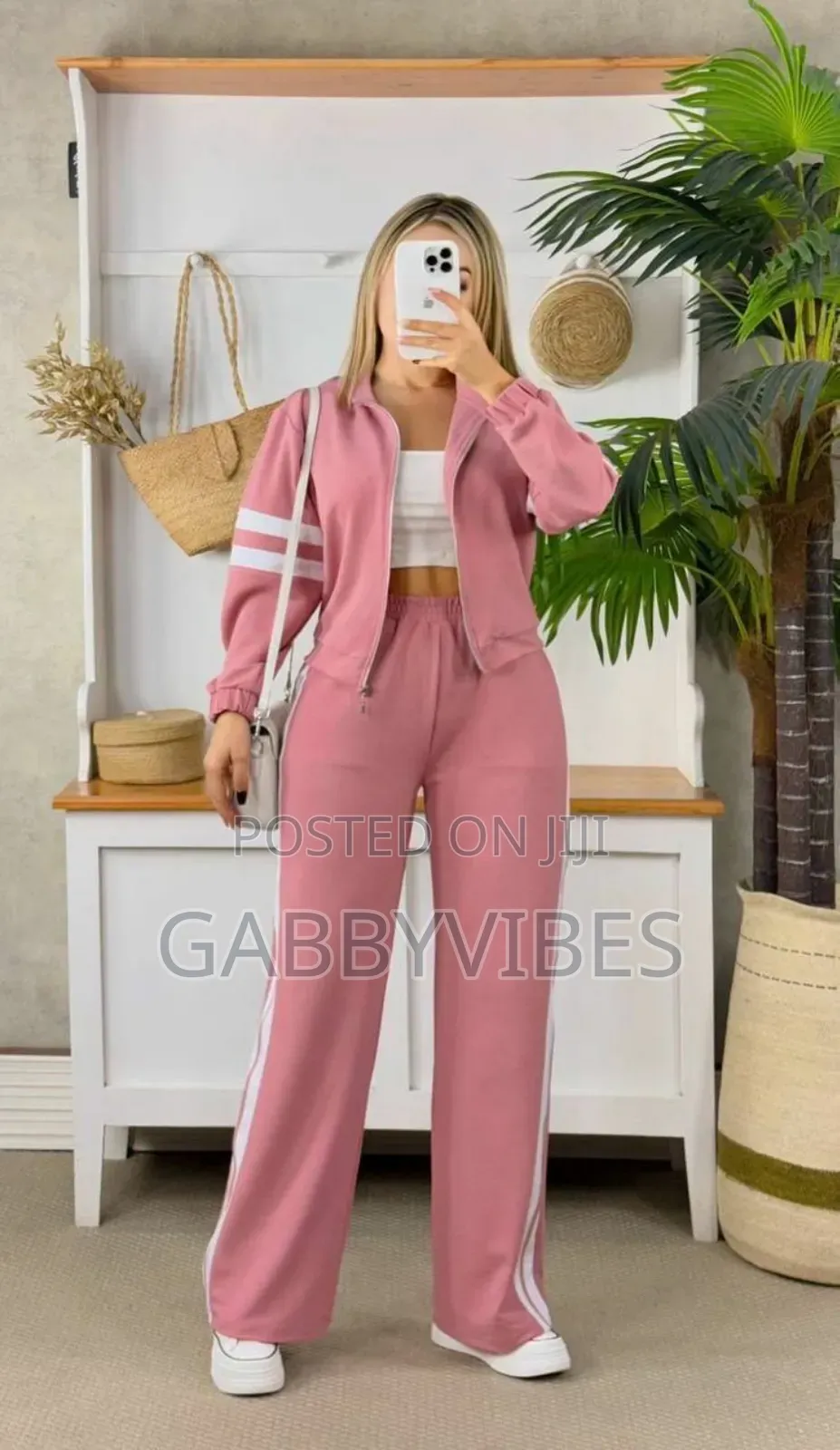 Khuzhi Fashionable Women Wears