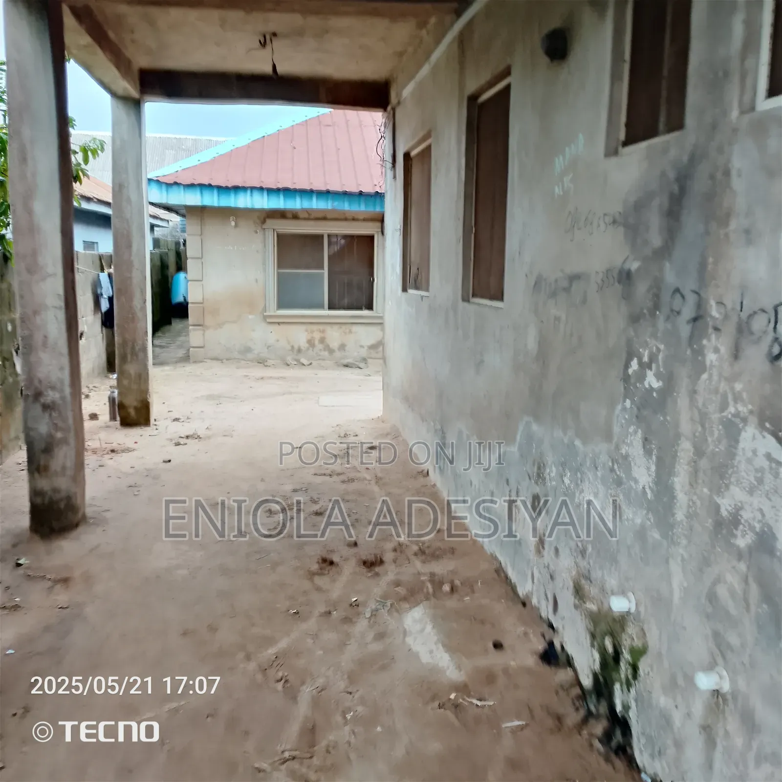 12bdrm Block of Flats in Bomode Oku Dangote, Igbogbo for sale
