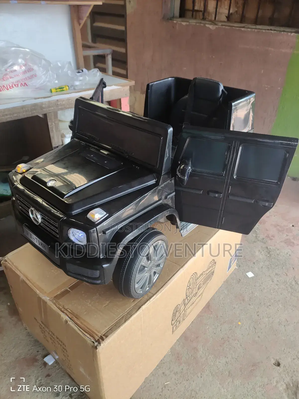 G-Wagon Car One-Seater With Remote Control - Licensed Ride