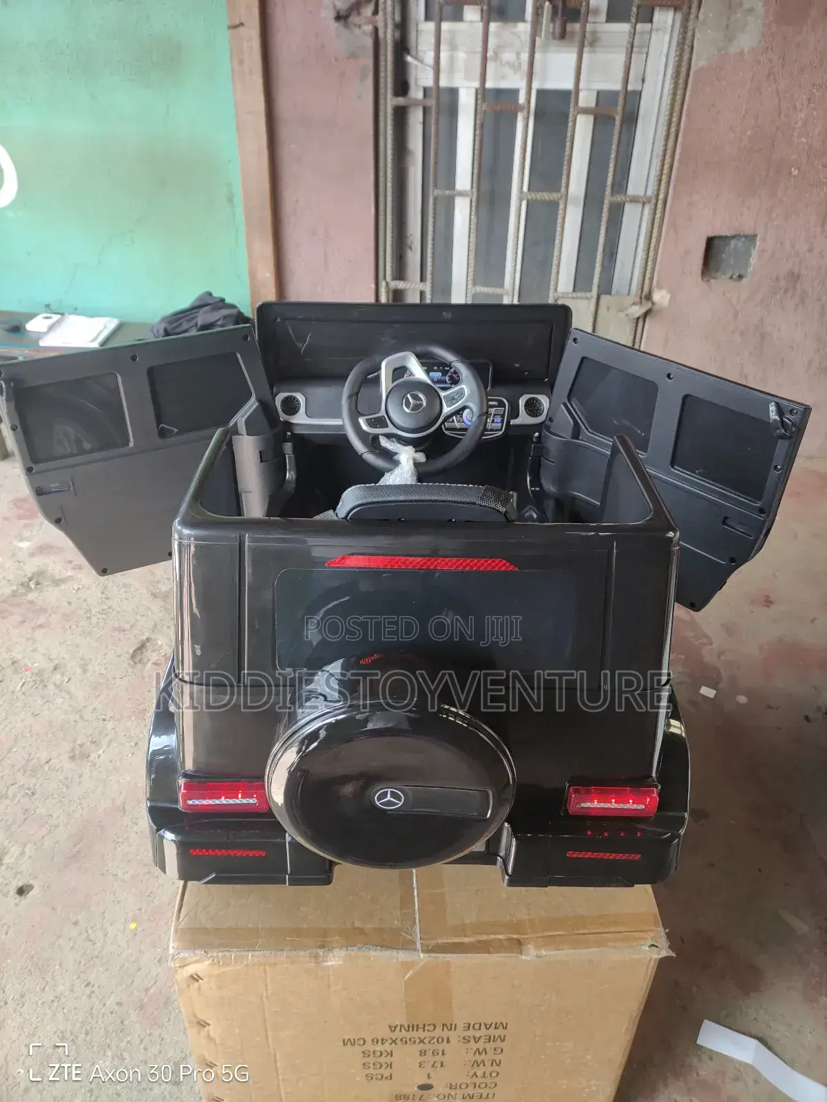 G-Wagon Car One-Seater With Remote Control - Licensed Ride
