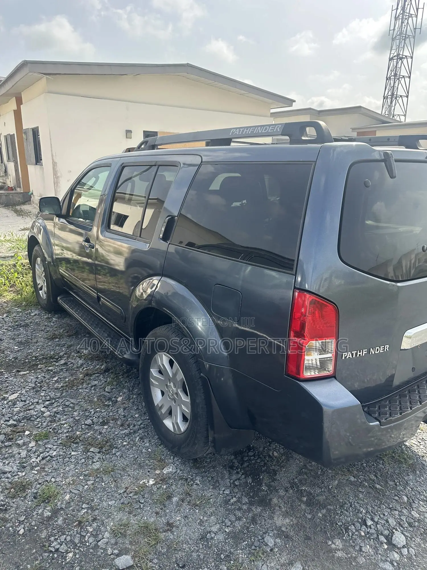 Nissan Pathfinder LE 4x4 2006 Blue