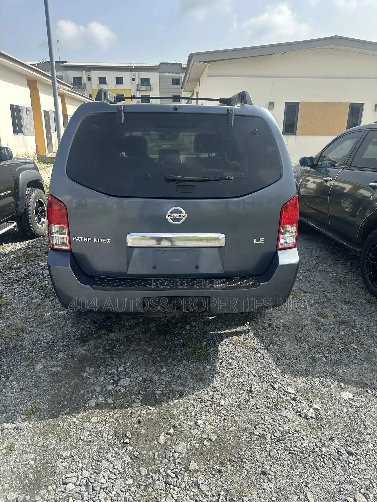 Nissan Pathfinder LE 4x4 2006 Blue