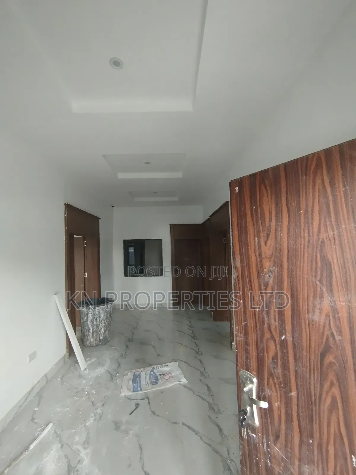 7bdrm Duplex in Kaura District for sale