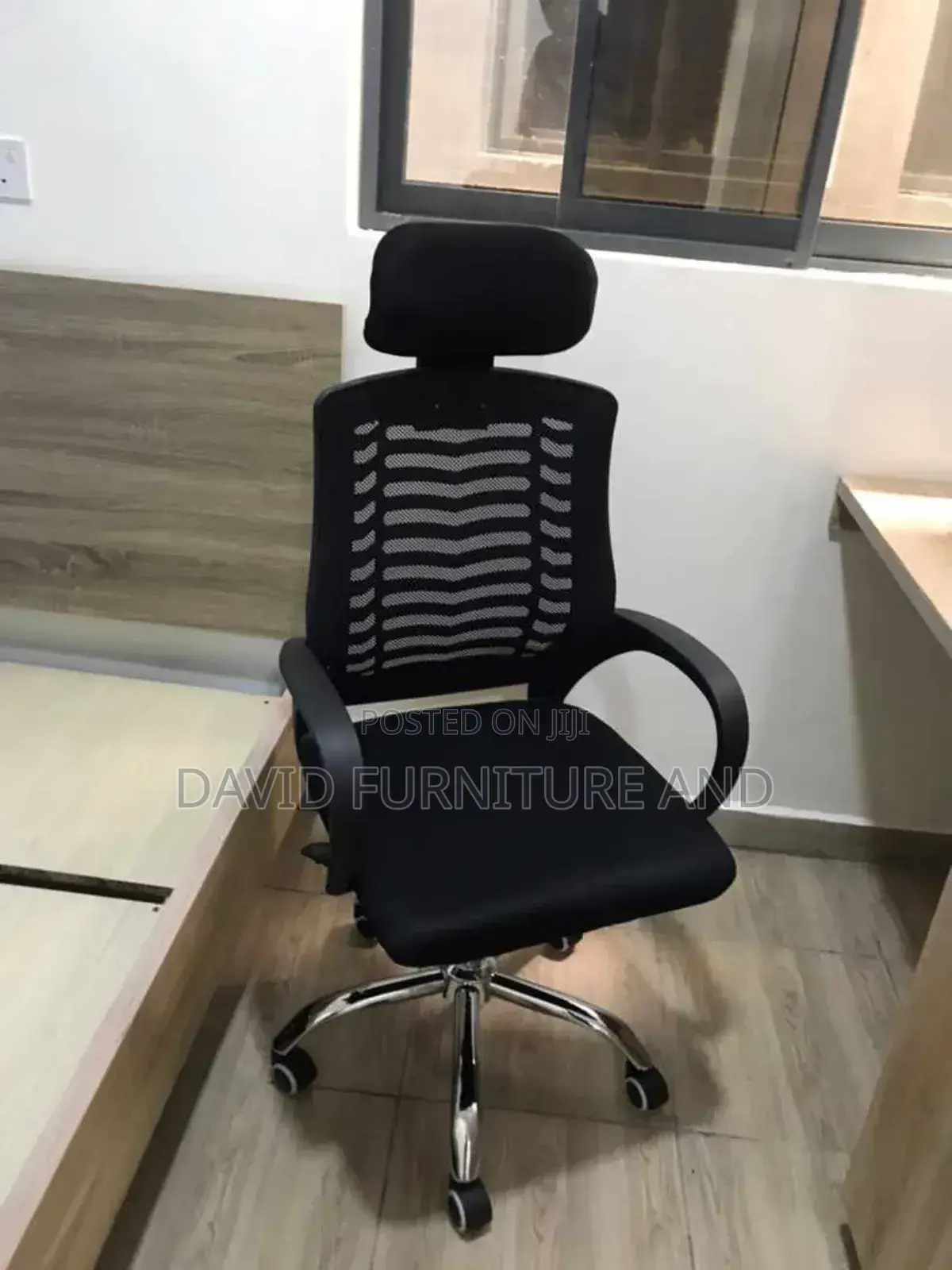 Employee Mesh Chair
