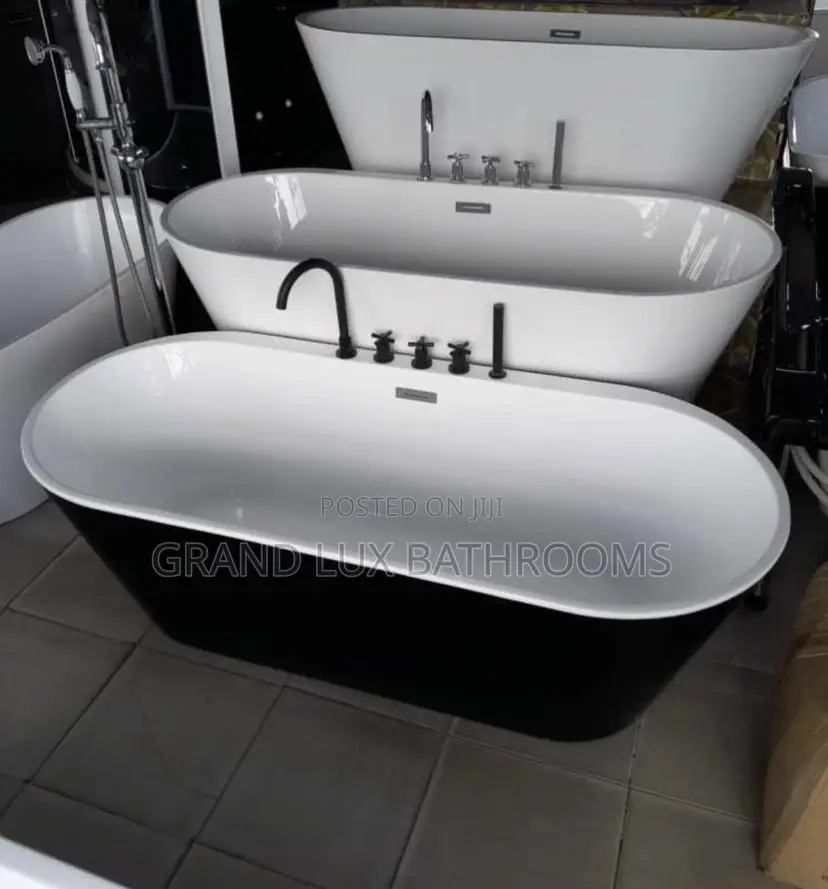 Modern Freestanding Bathtubs Display In