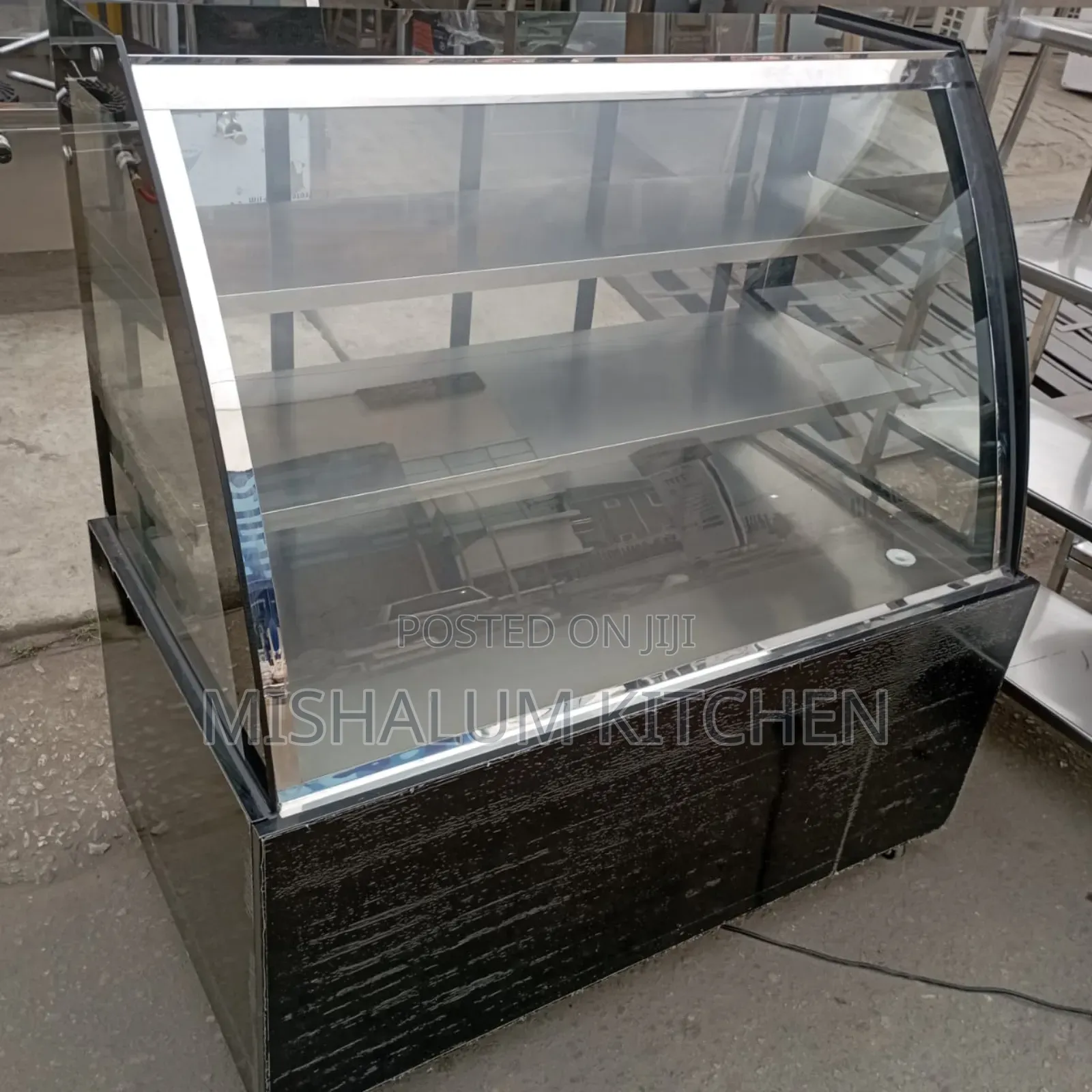 Neatly Used Mishalum Kitchen Cake Chiller