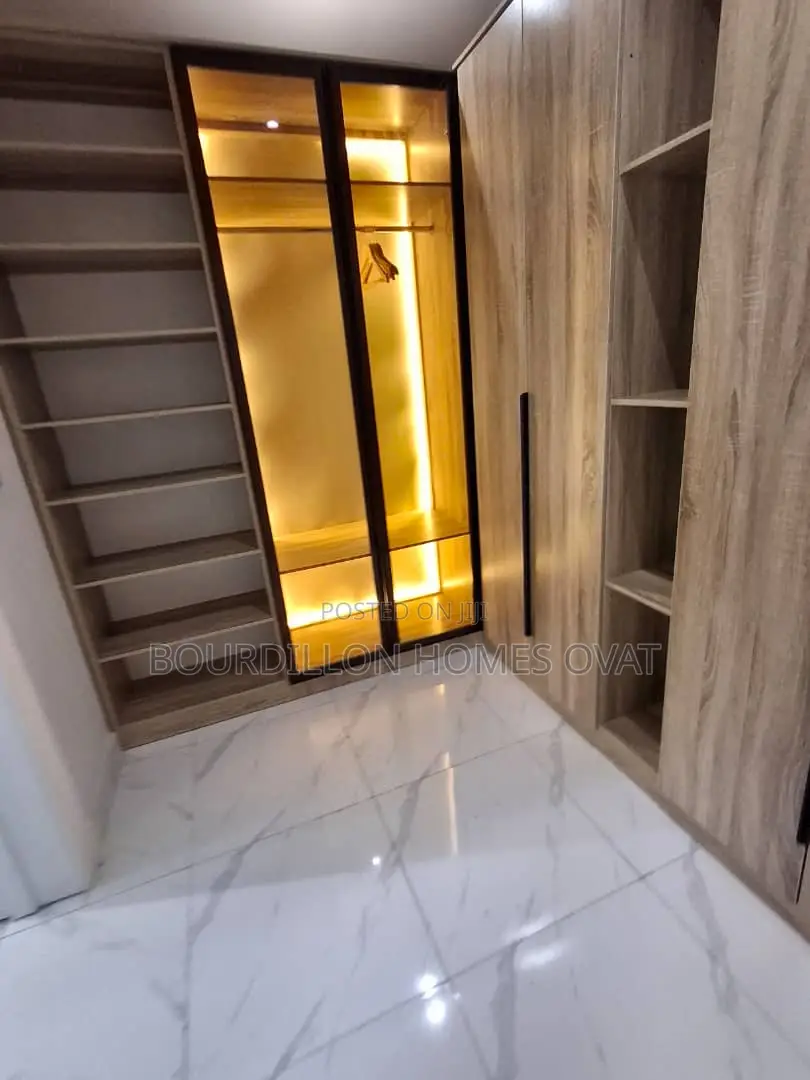 Furnished 4bdrm Maisonette in Lekki Phase 1 for rent
