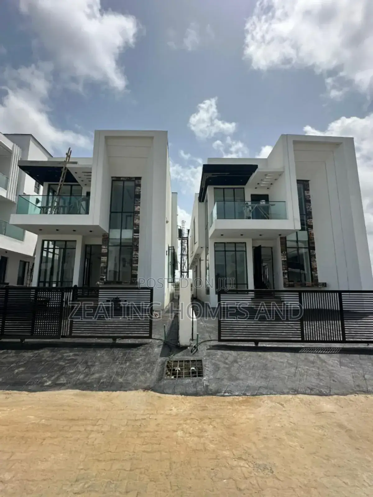 Furnished 5bdrm Duplex in Chevron, Lekki for sale