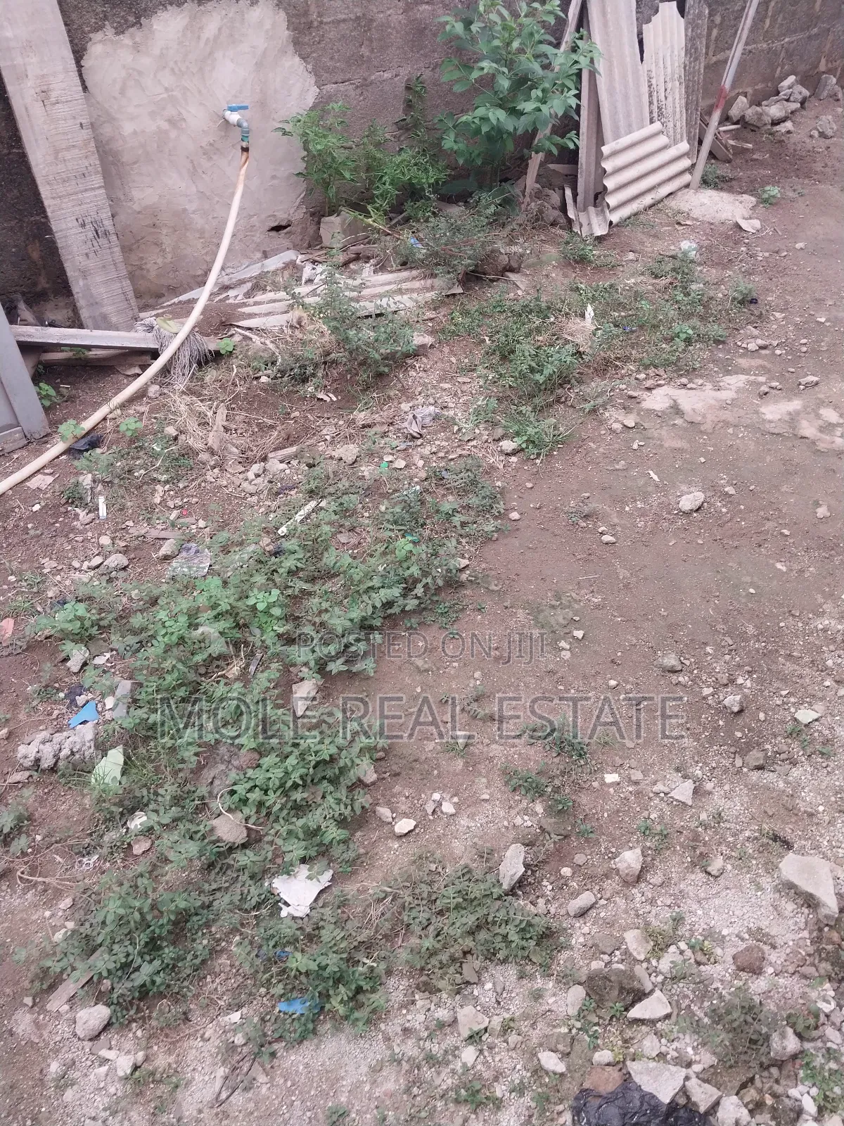 3 Acres of Dry Land (Roi ) Near the Rd Vespa Janikin Agbara