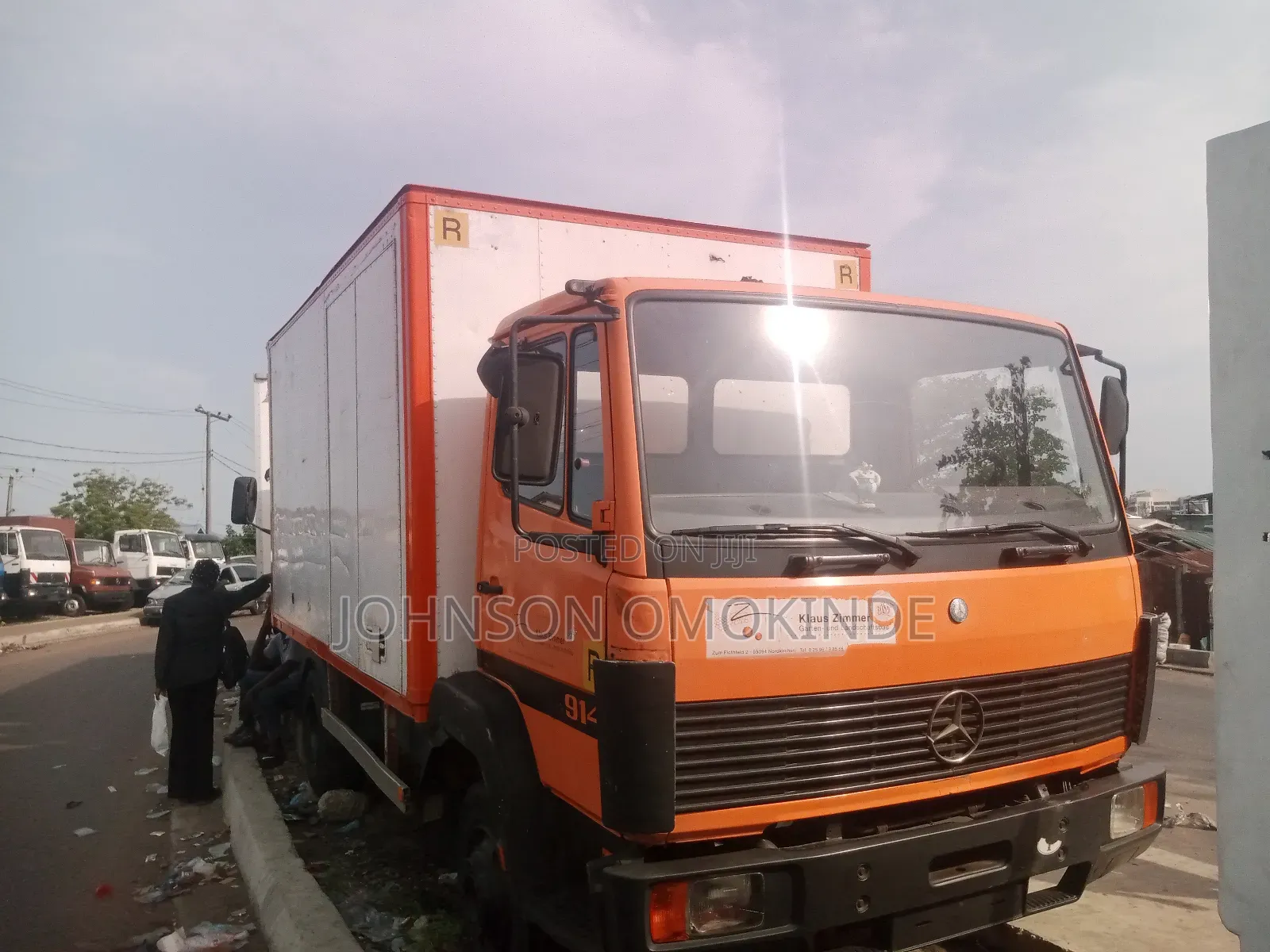 Mercedes 814 Container Body