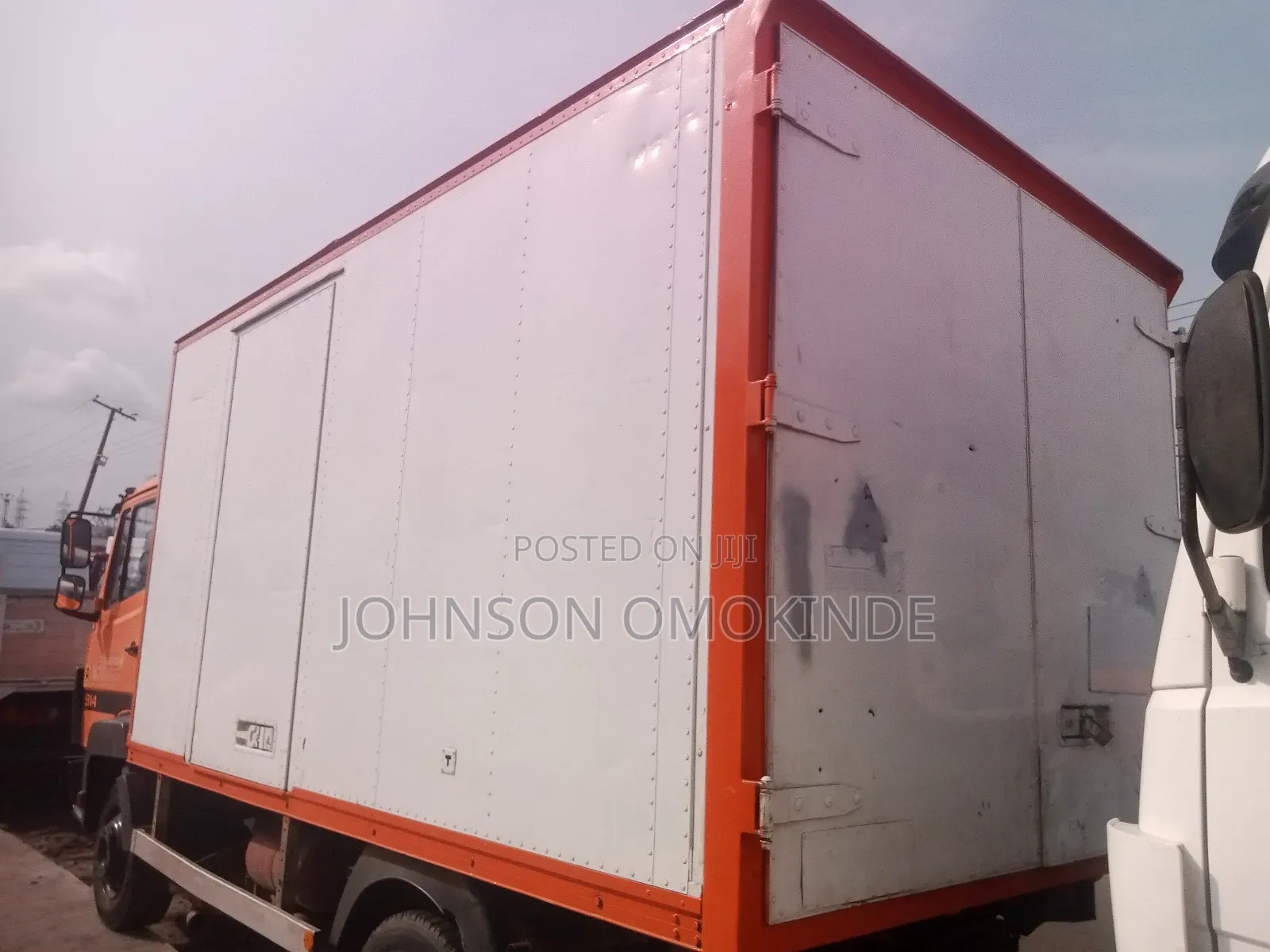 Mercedes 814 Container Body