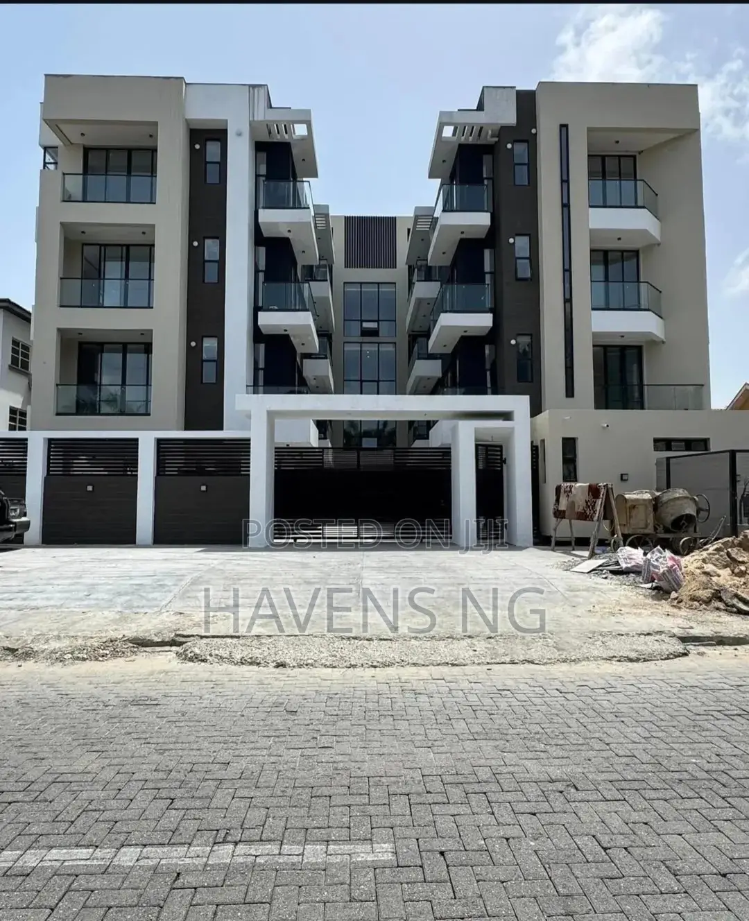 3bdrm Duplex in Lekki Phase 1 for sale