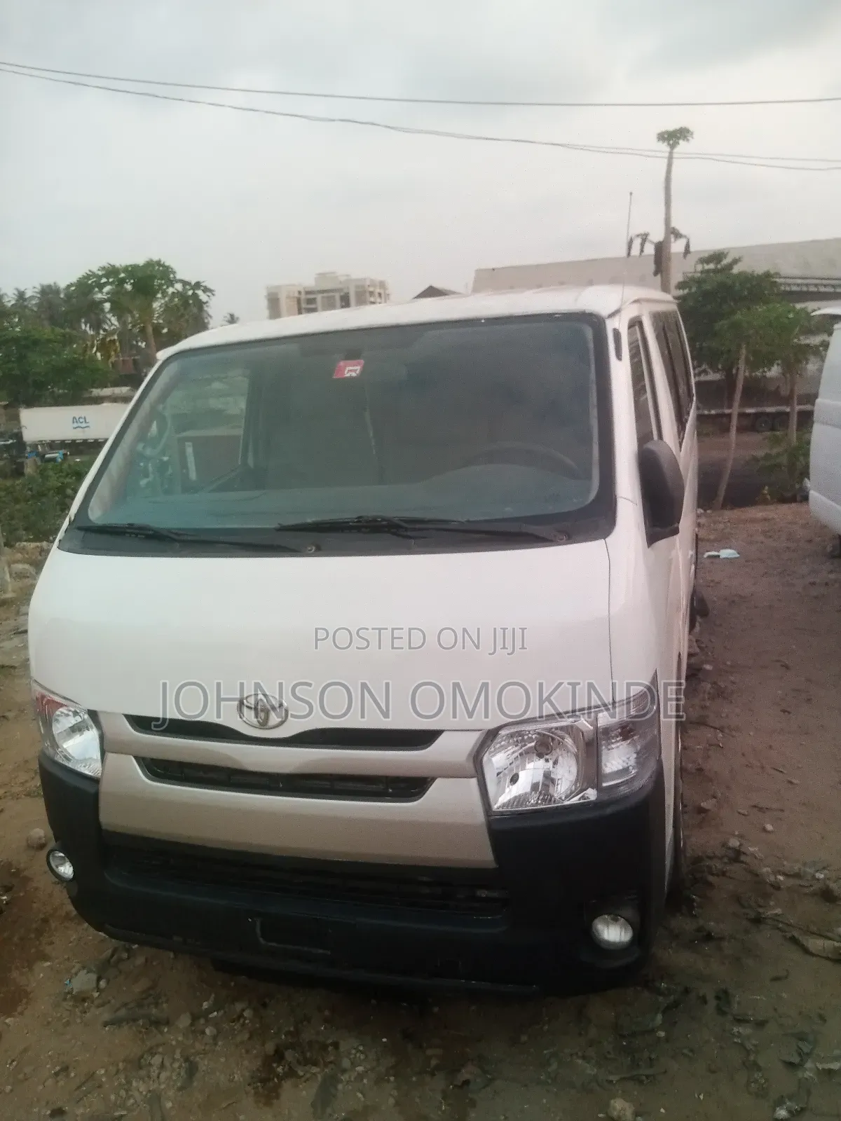 Toyota HiAce 2010 White
