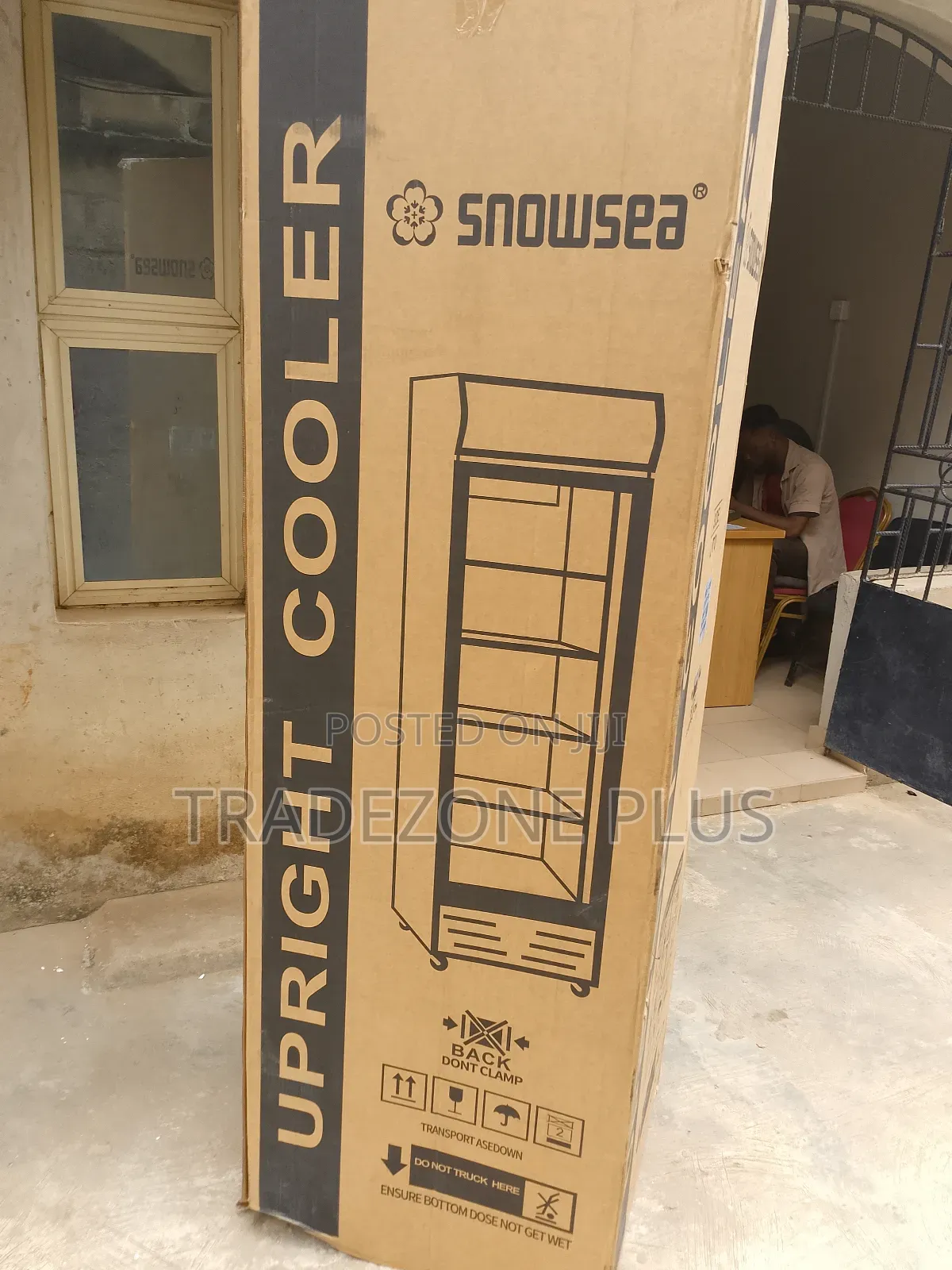 Modern Built Snow Sea 300l Beverage Chiller