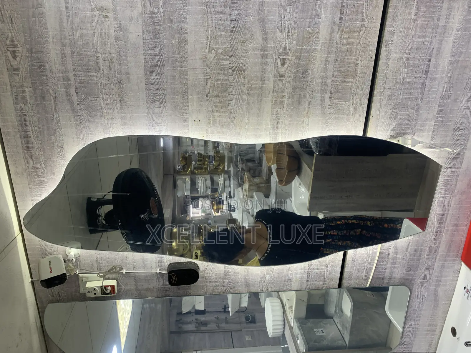 Mountain Shaped Full Length Led Mirror With 3 Lights