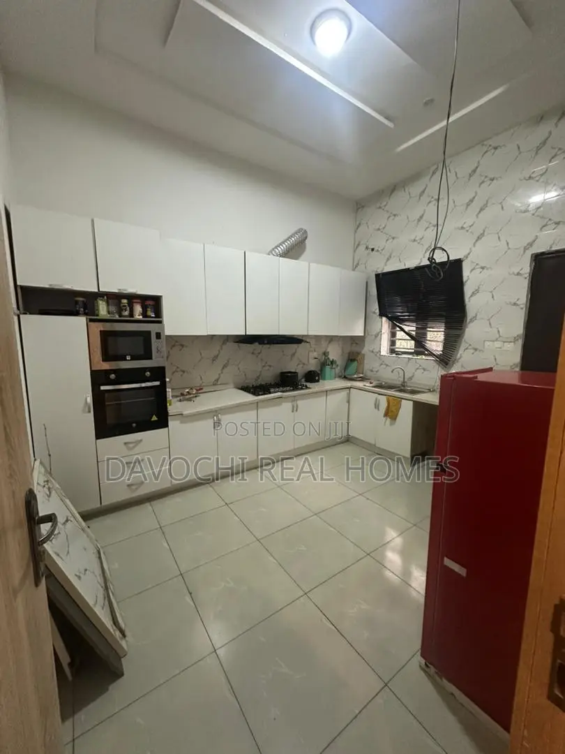 Furnished 4bdrm Apartment in Orchid Road, Lekki Phase 2 for rent