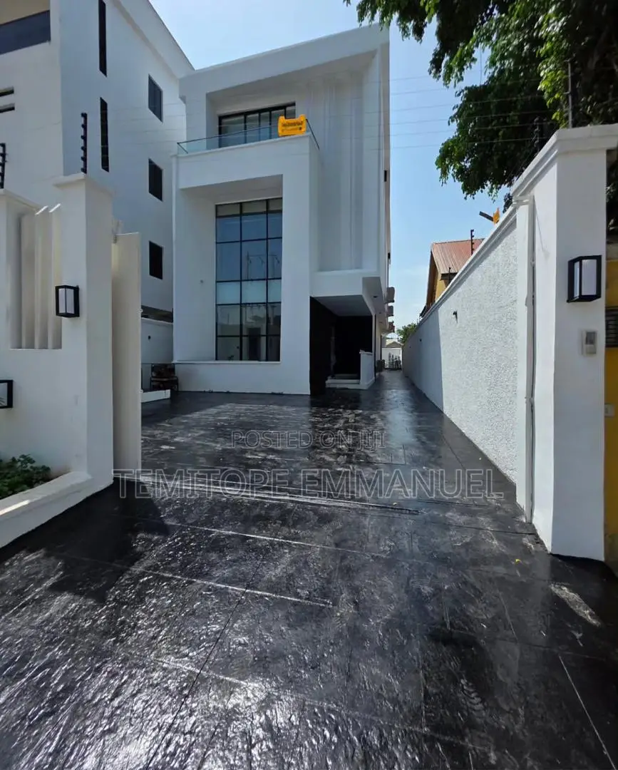 Furnished 5bdrm Duplex in Lekki Phase 1 for sale