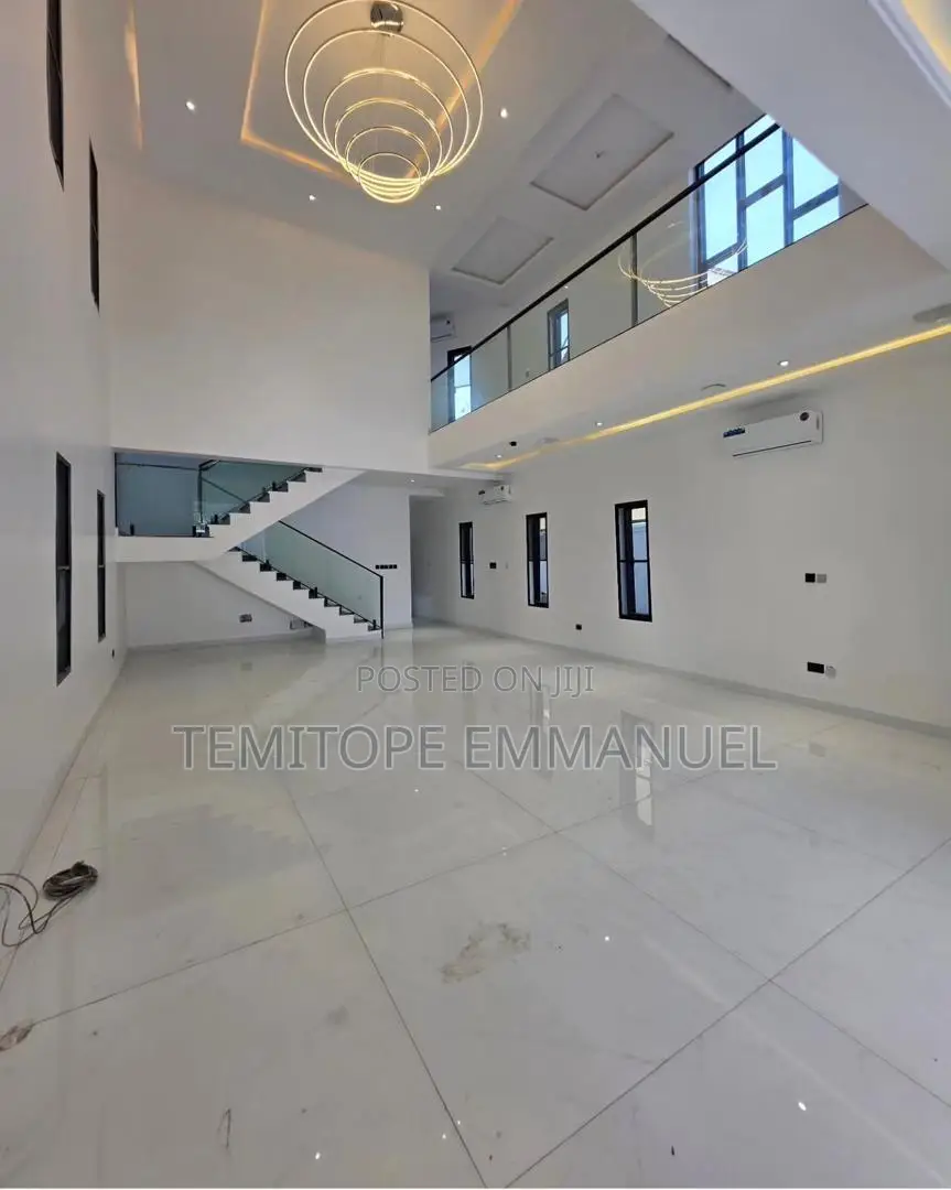Furnished 5bdrm Duplex in Lekki Phase 1 for sale