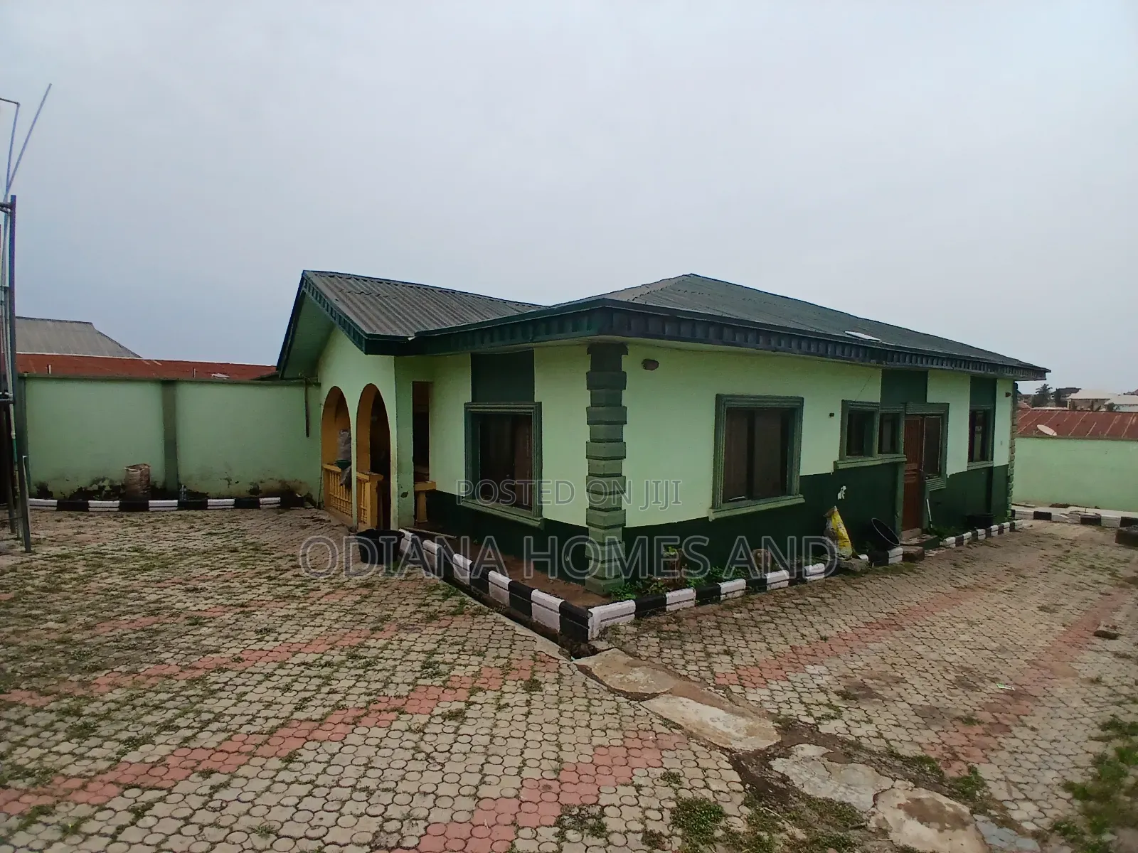 3bdrm Bungalow in Adegbayi - Agbala, Ibadan for sale