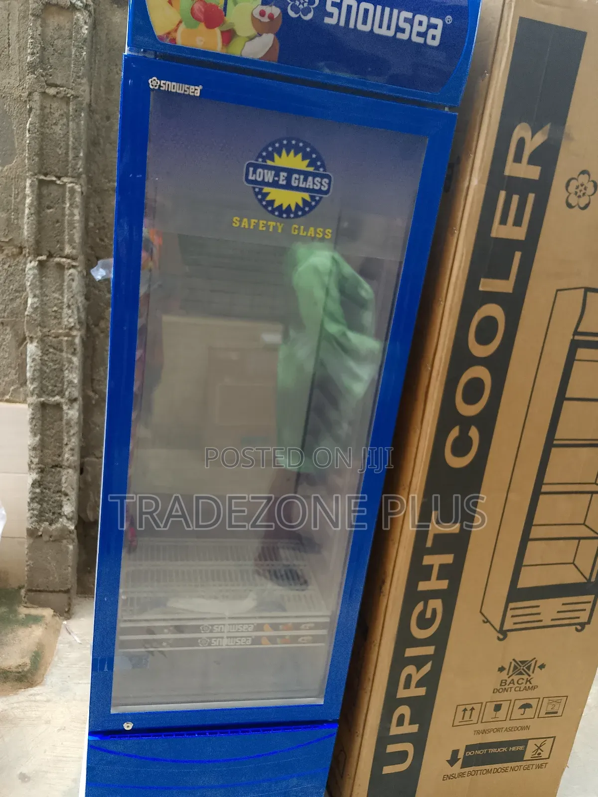 Low Voltage Snowsea 300lire Beverage Cooler
