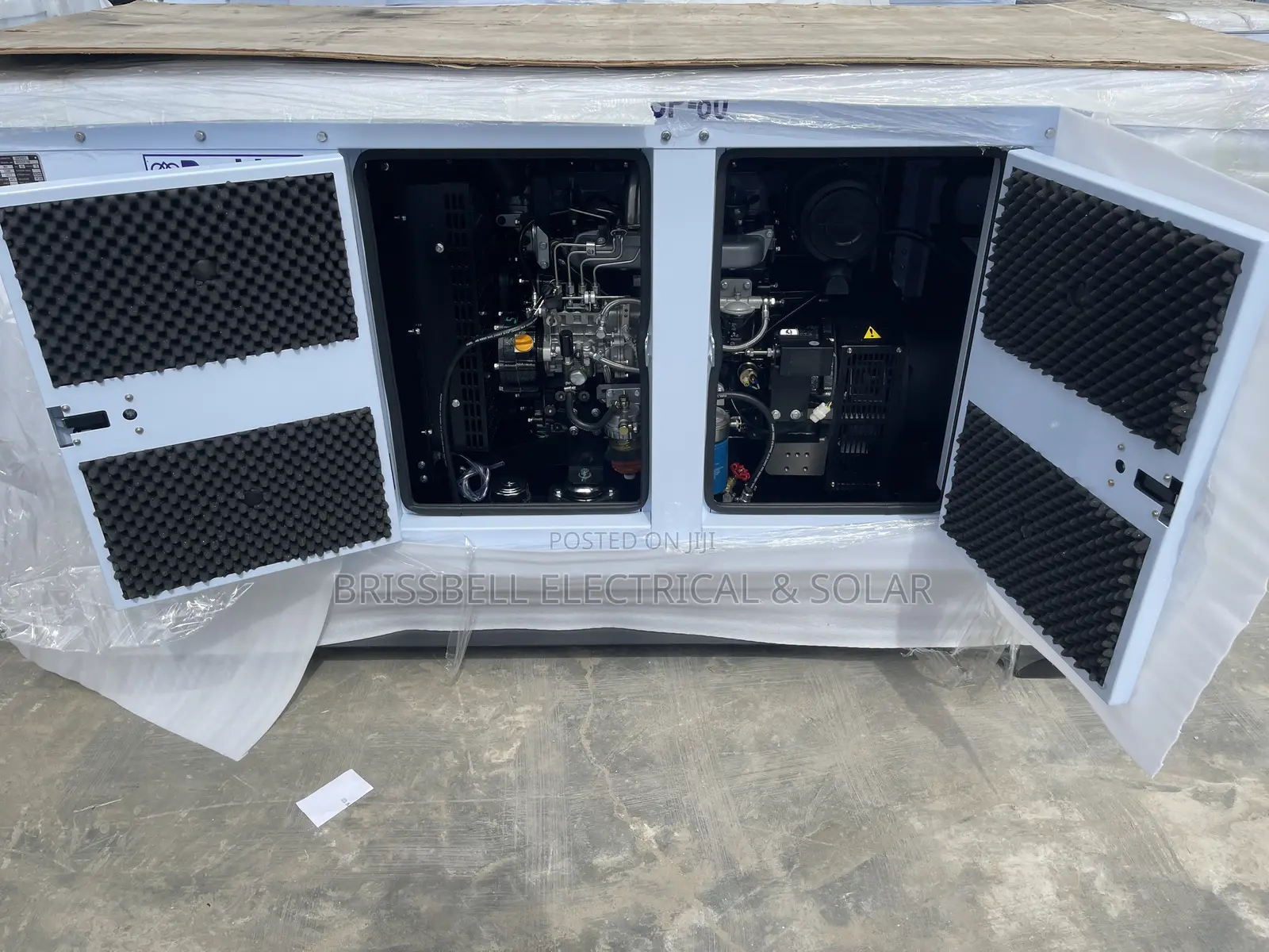 Original England Perkins Soundproof Diesel Generator 80kva