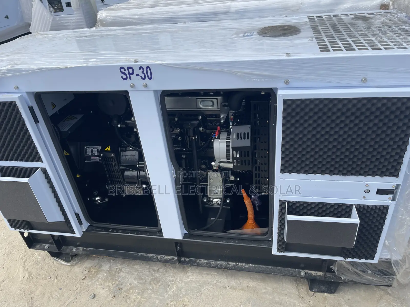 Original England Perkins Soundproof Diesel Generator 30kva