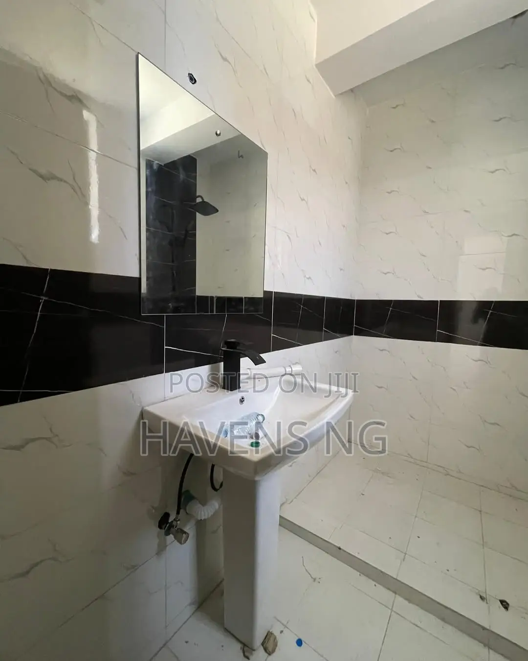 2bdrm Duplex in Lekki Phase 1 for sale