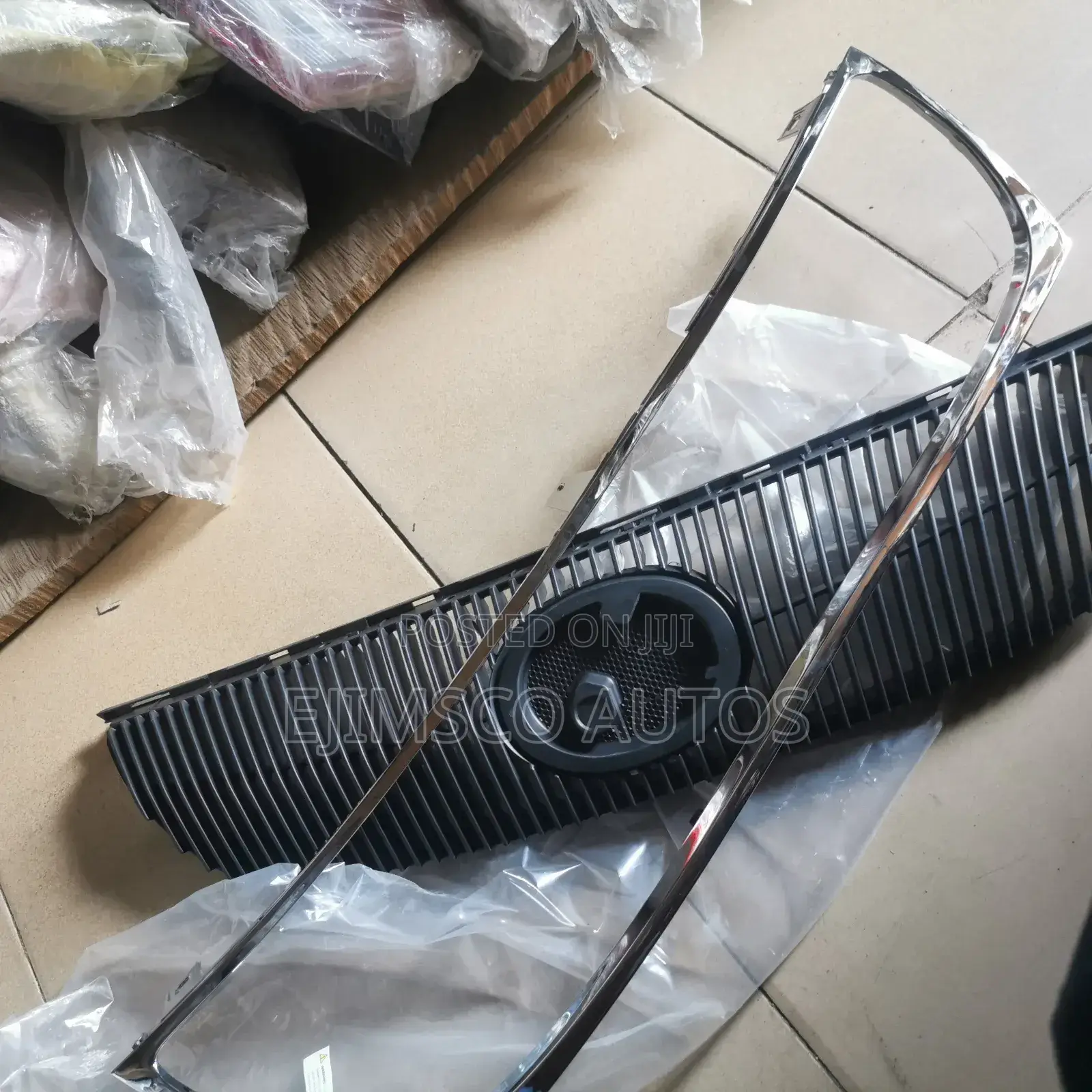 Front Grill and Chrome Gx 2007 - 2009 Model