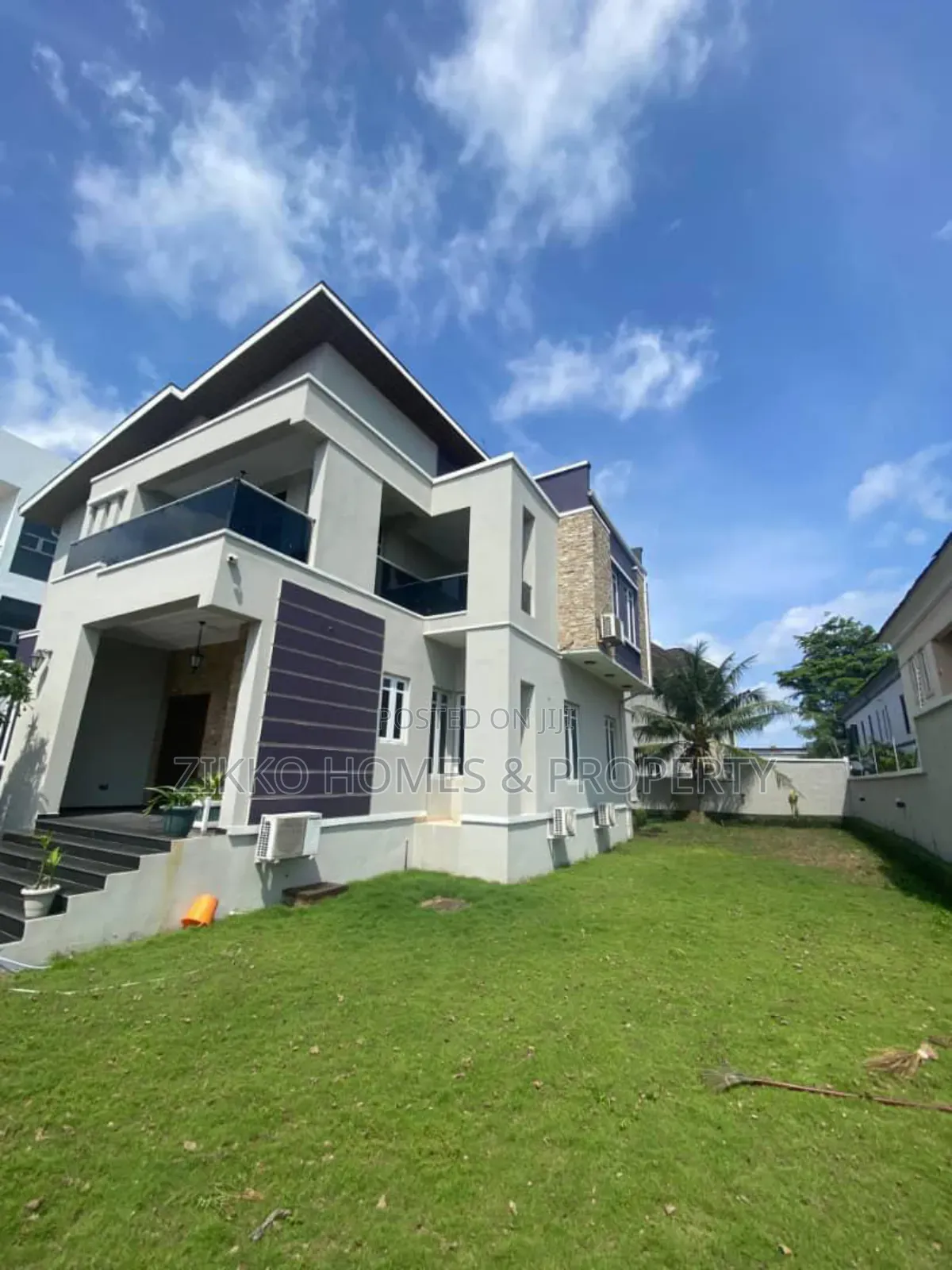 5bdrm Duplex in Osapa, Lekki for sale