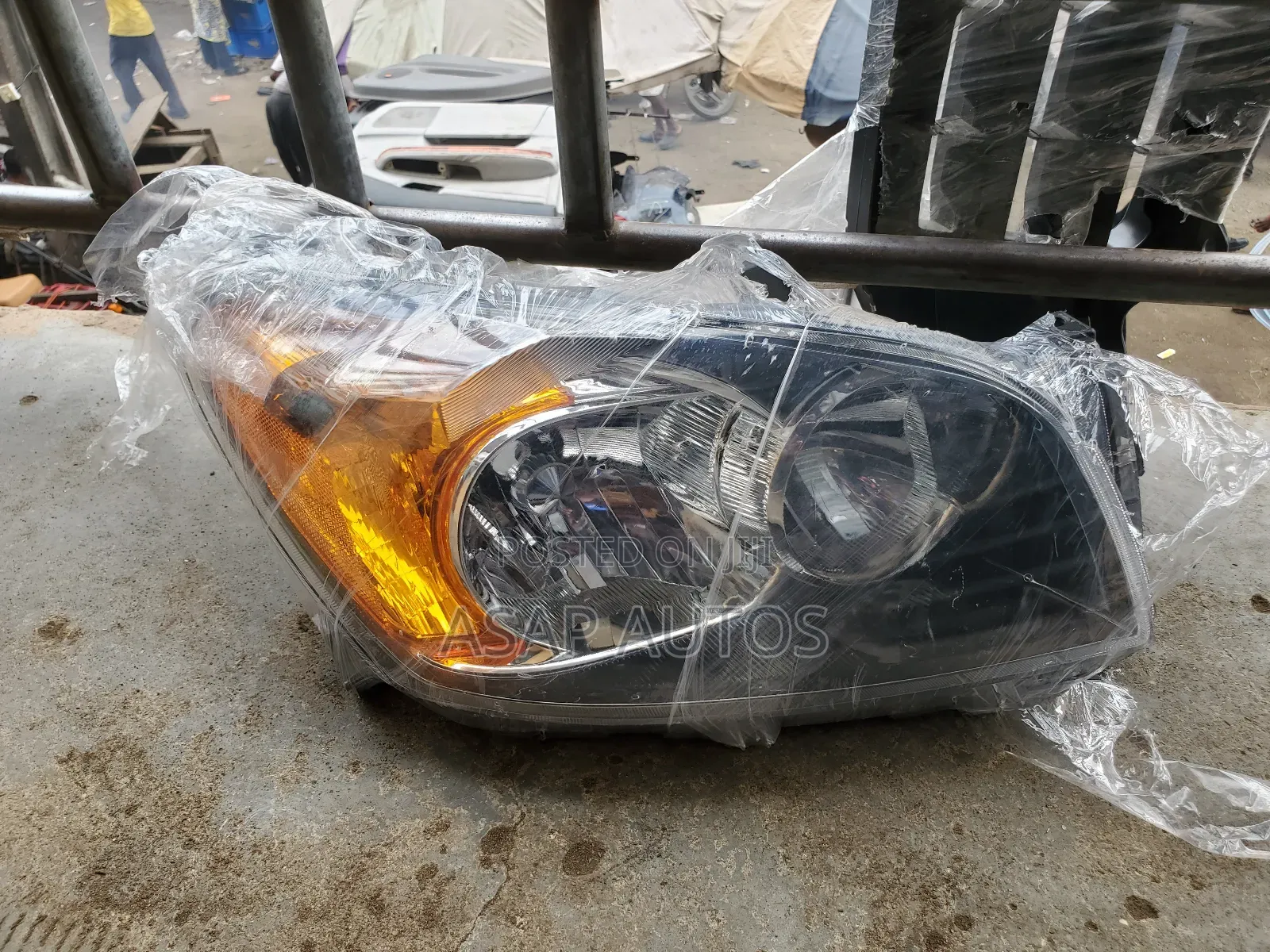 Headlamp for Toyota Rav4 2012