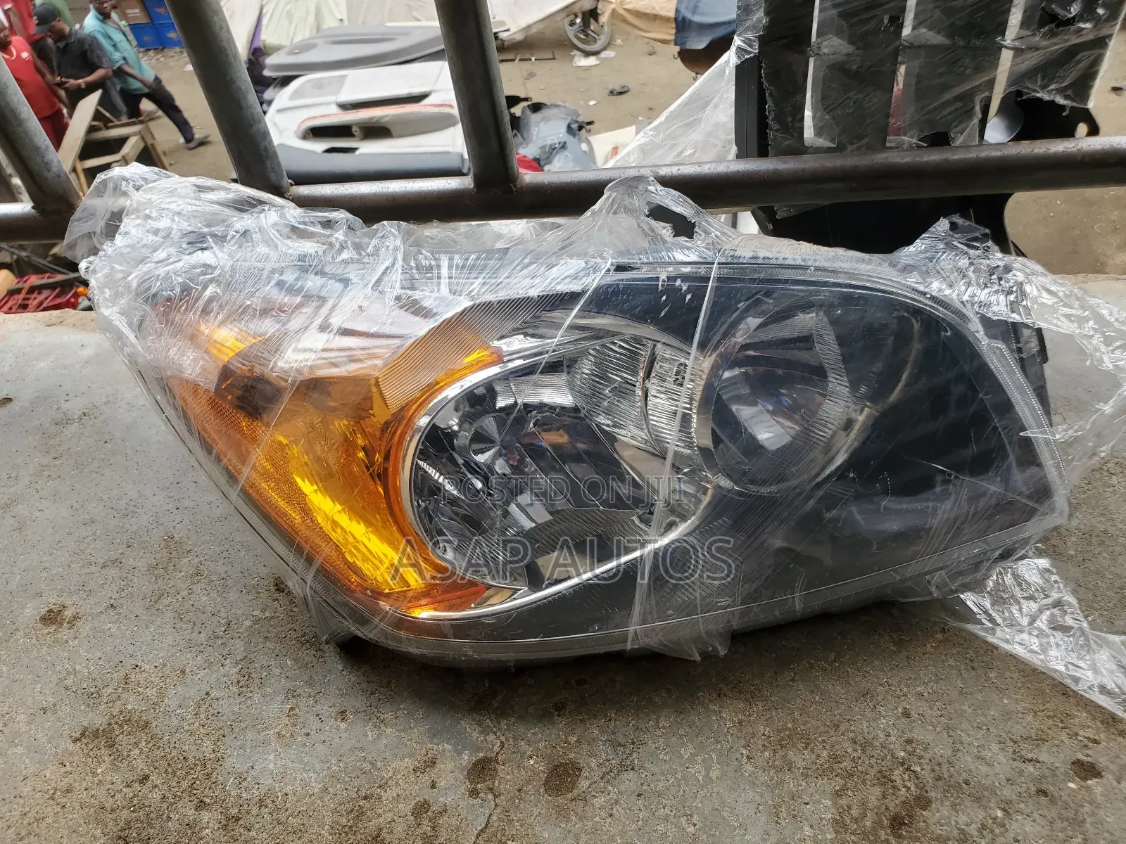 Headlamp for Toyota Rav4 2012