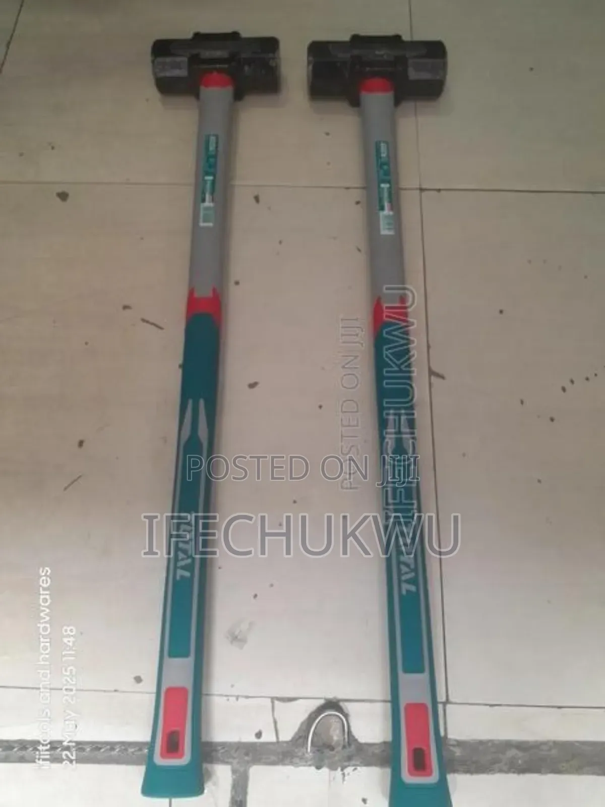Sledgehammer. 12lb (5.5kg)