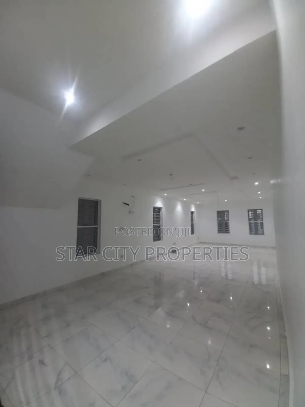 5bdrm Duplex in Magodo Phase 2 for rent