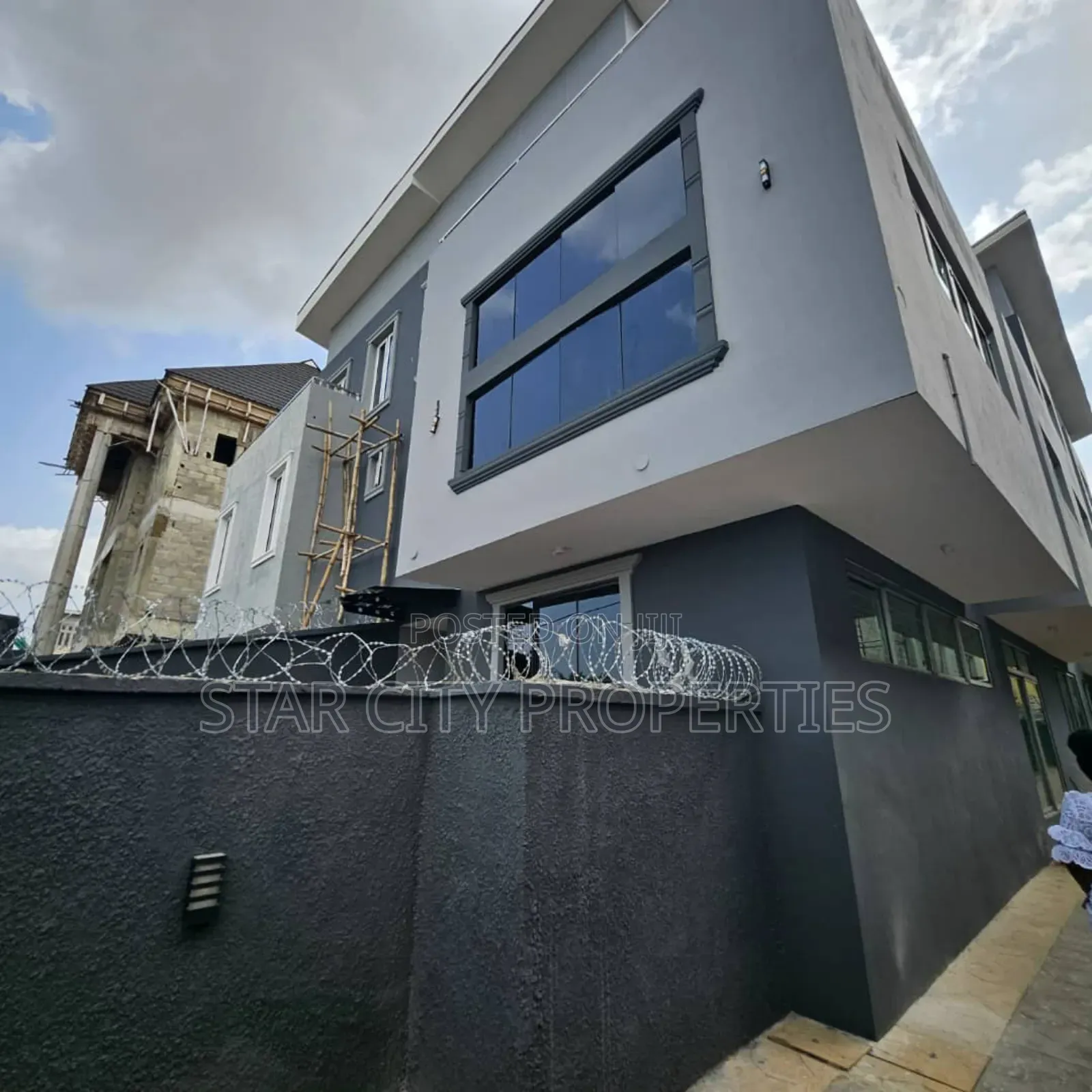 4bdrm Duplex in Magodo Phase 2 Gra for rent