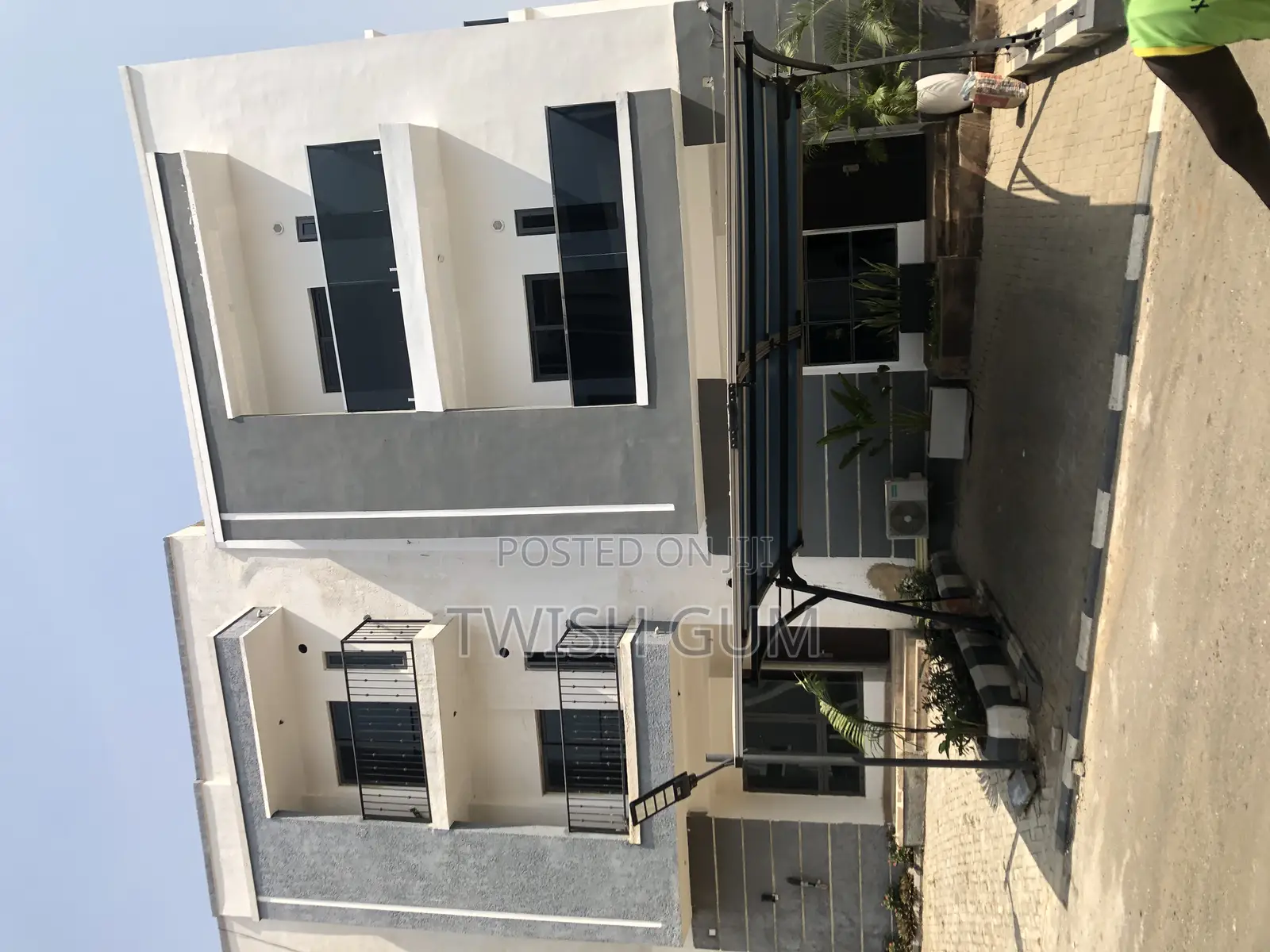 4bdrm Duplex in Garki 2. for sale