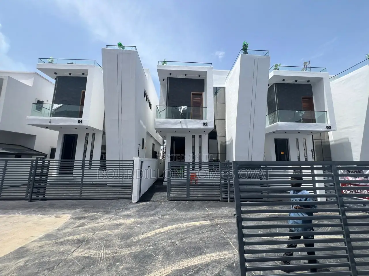 4bdrm Duplex in Ikota for sale