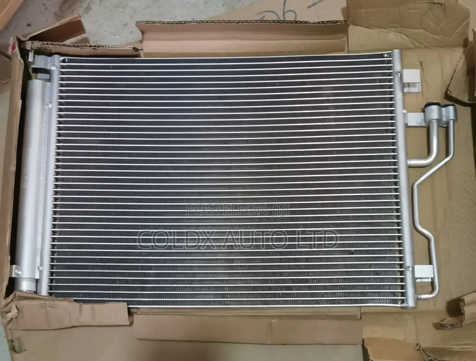 Brand New Oem Hyundai Ix35 Kia Sportage Short Condenser