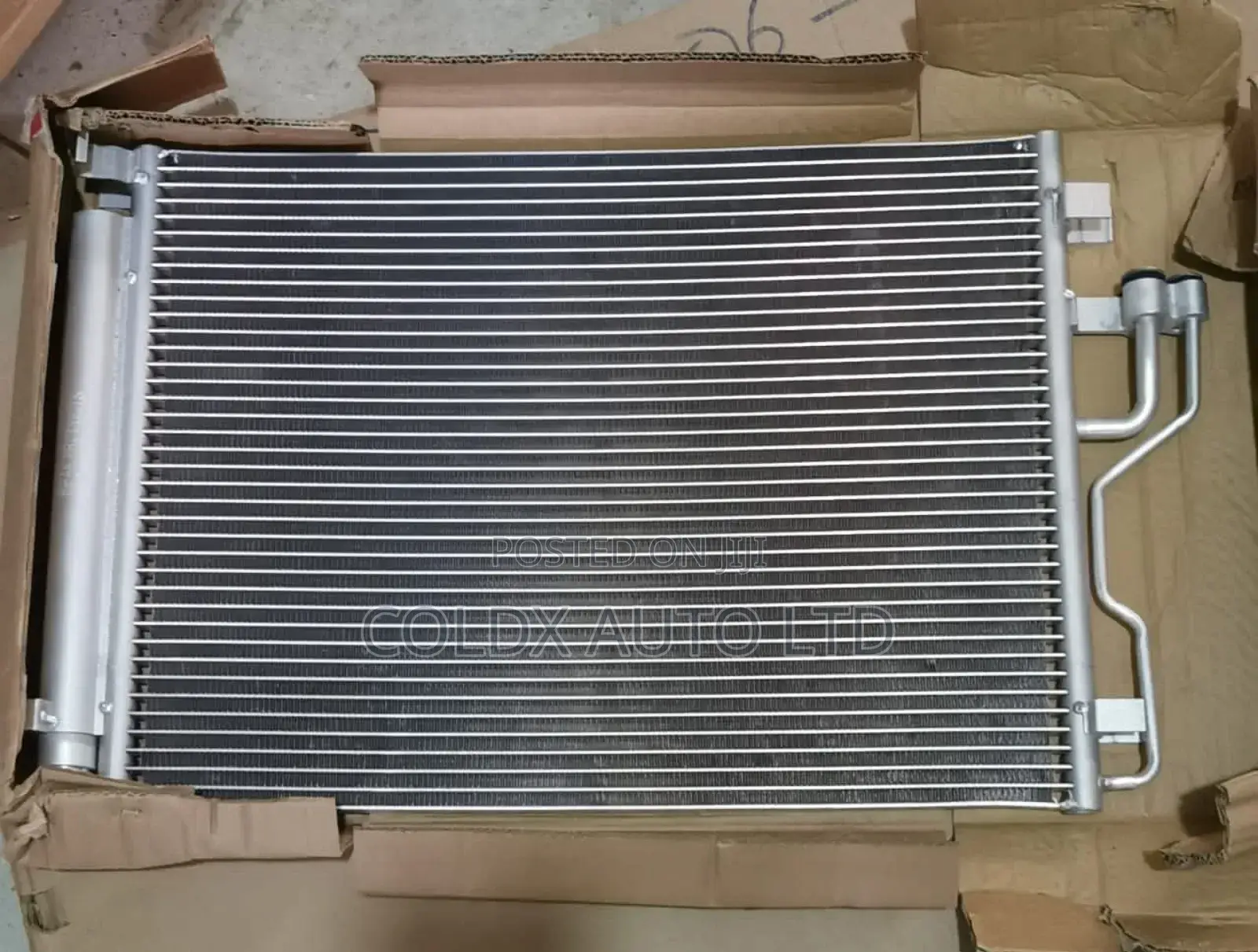Brand New Oem Hyundai Ix35 Kia Sportage Short Condenser