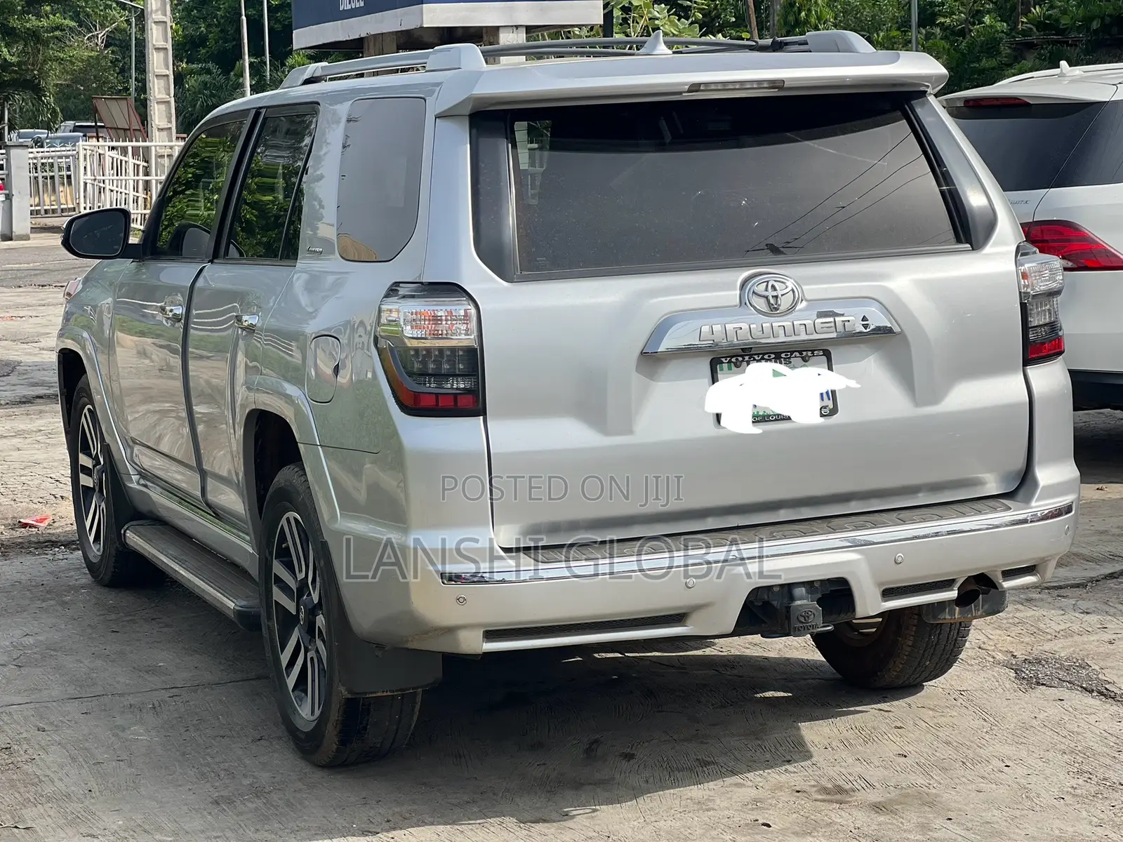 Toyota 4-Runner Limited 4dr SUV 4WD (4.0L 6cyl 5A) 2015 Silver