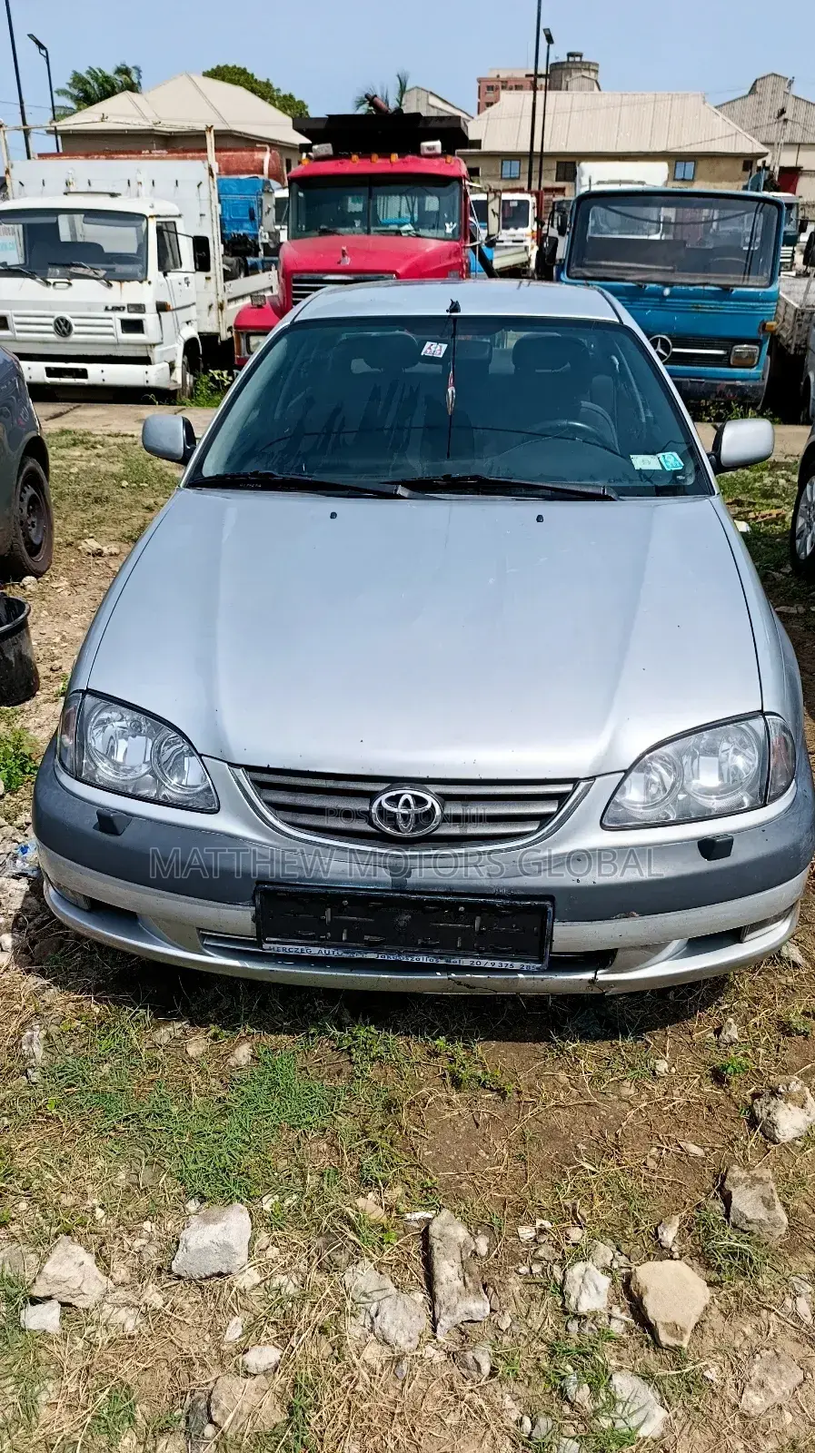 Toyota Avensis Liftback 2004 Silver