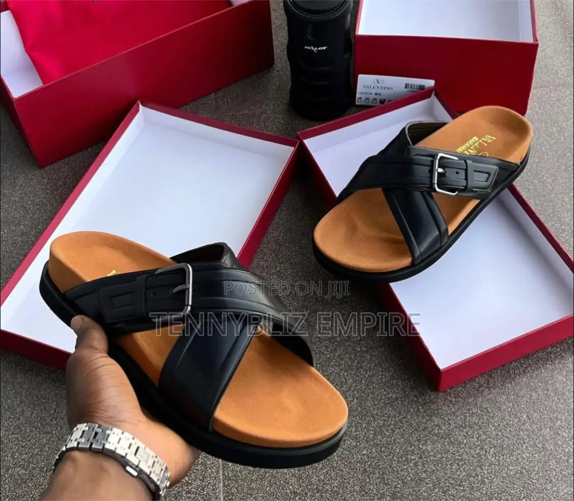 Ultra-Quality Most Wanted Latest Valentino Slides