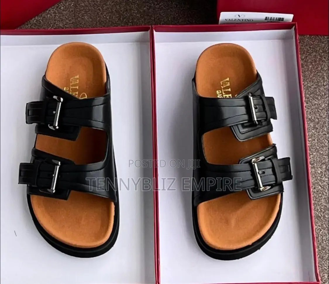 Ultra-Quality Most Wanted Latest Valentino Slides