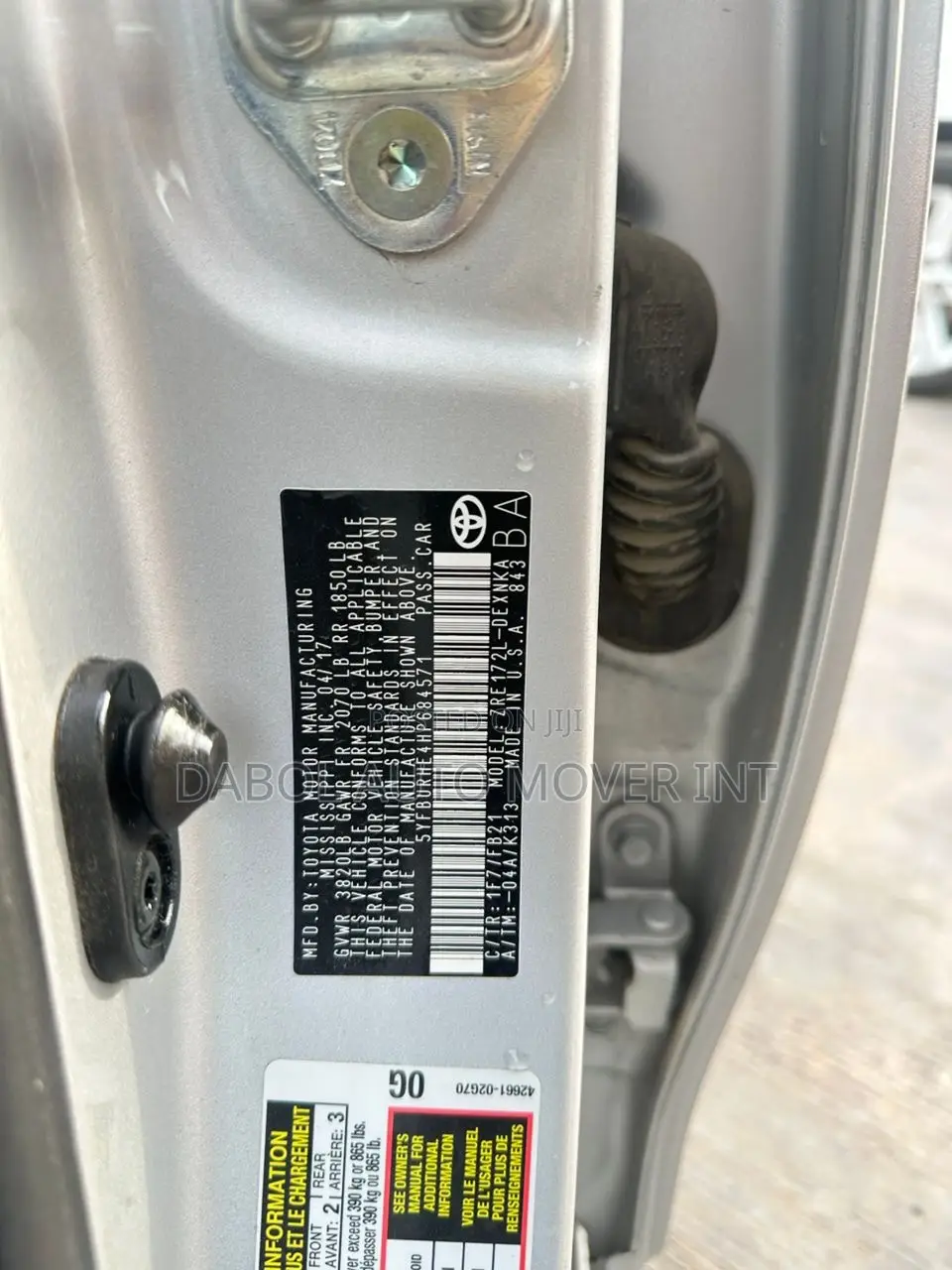 Toyota Corolla LE ECO 4dr Sedan (1.8L 4cyl CVT) 2017 Silver