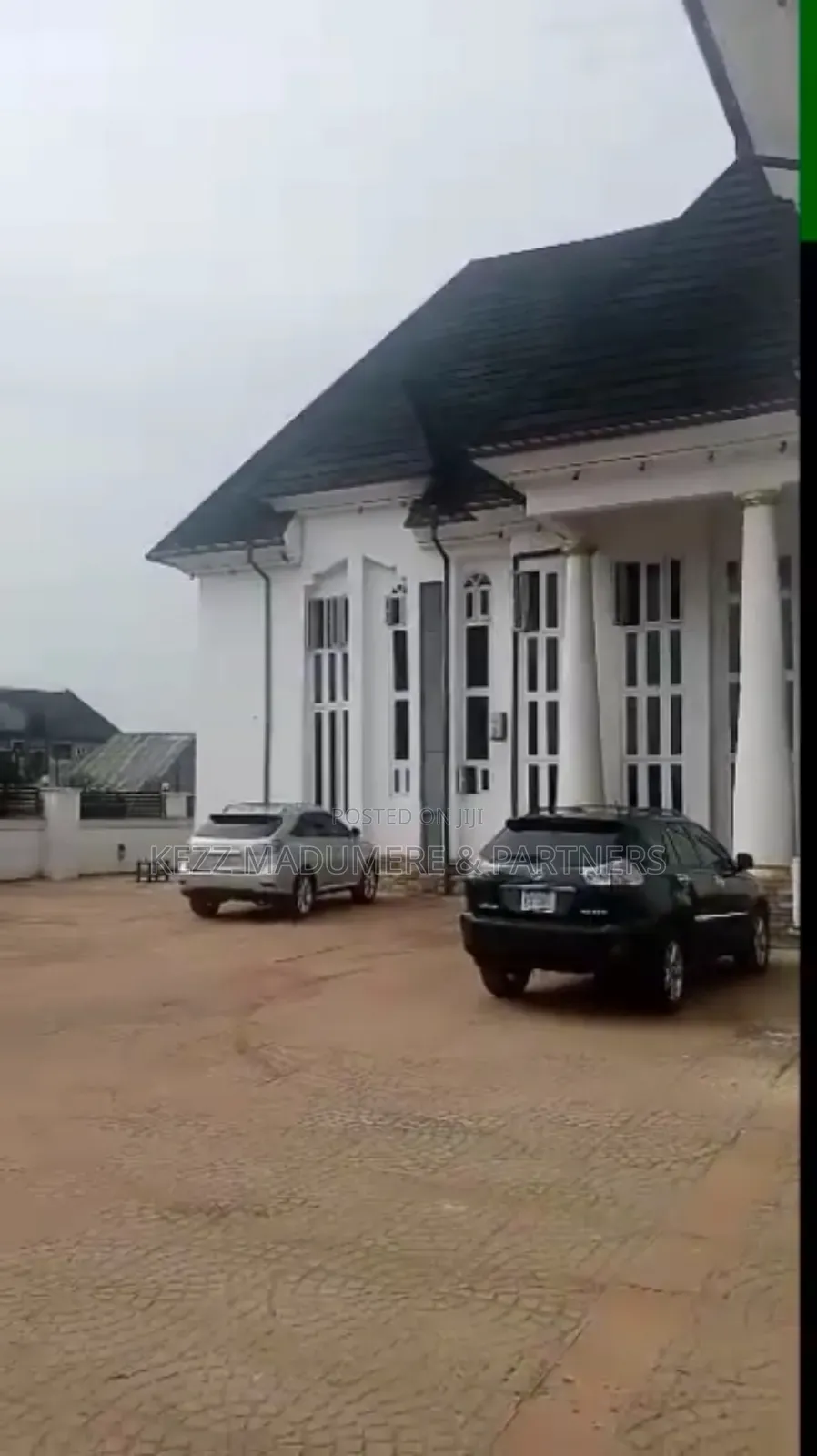 To Let/ Lease Hotel : Functional 19 Rooms in Owerri