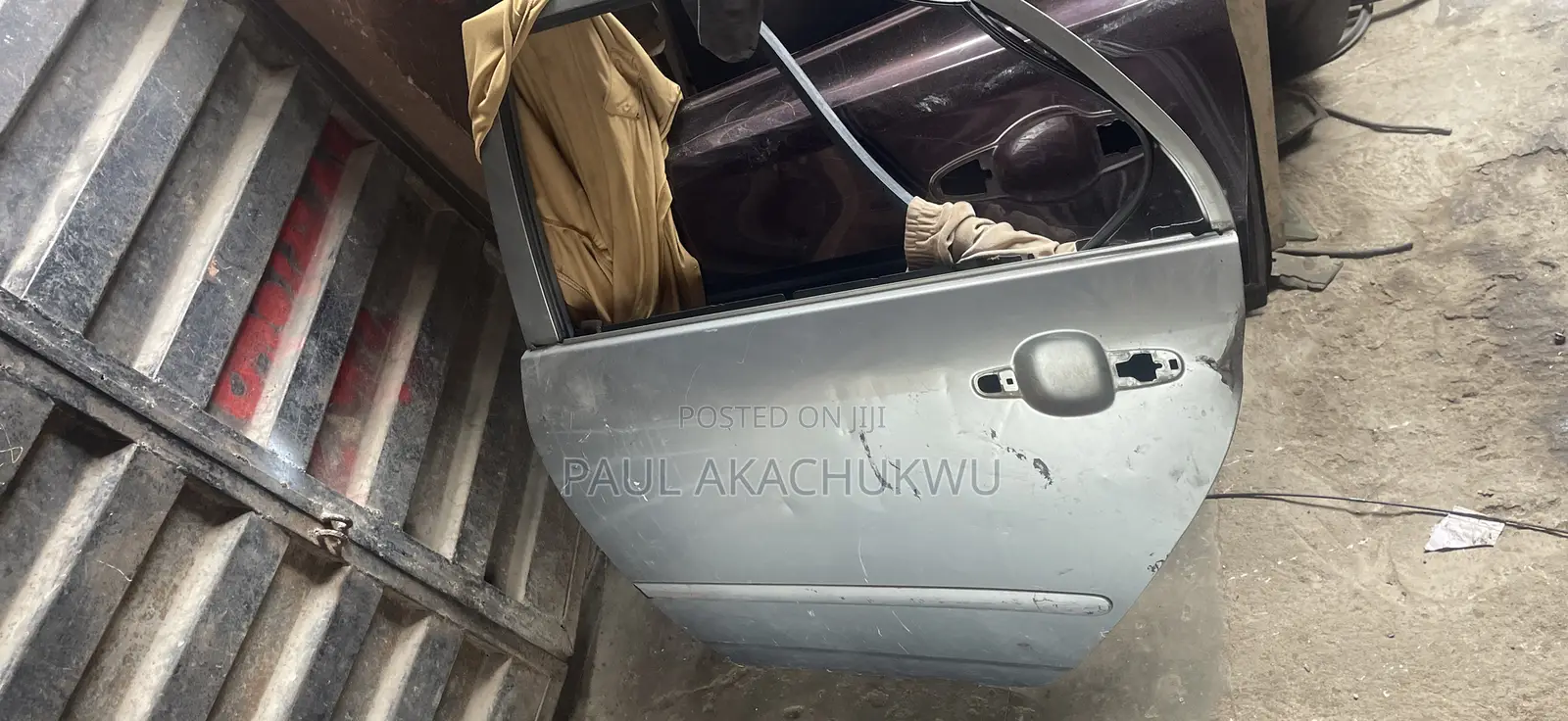 Toyota Corolla 04/07 Back Left Door (Body Spare Parts)