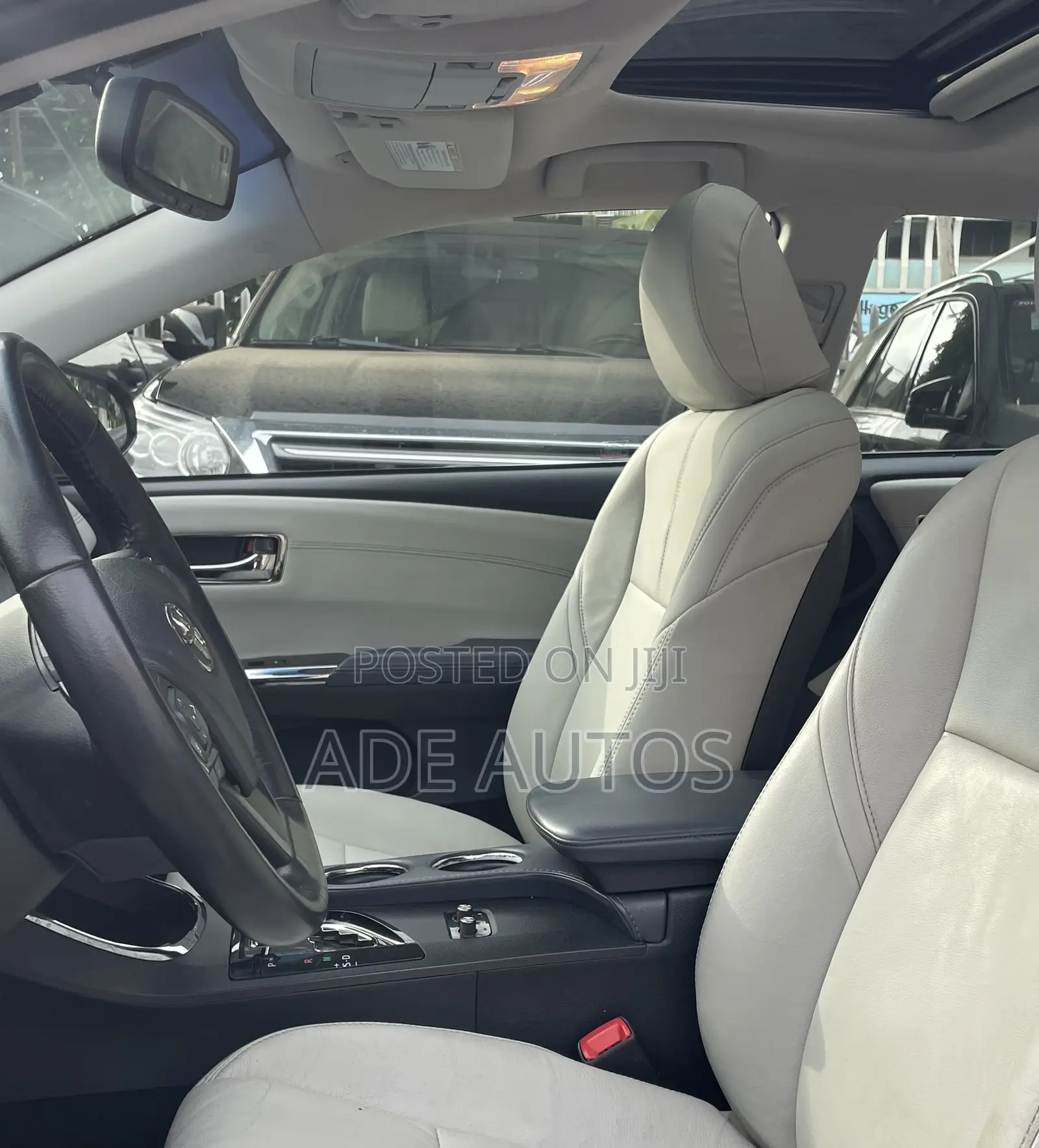 Toyota Avalon XLE Sedar FWD (3.5L 6cyl 6A) 2013 Gold