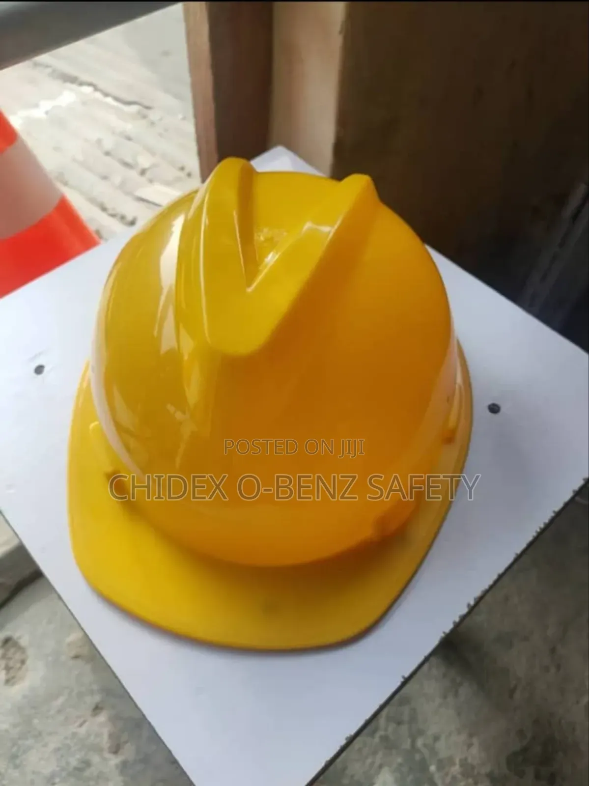 Ordinary V-guide Helmet