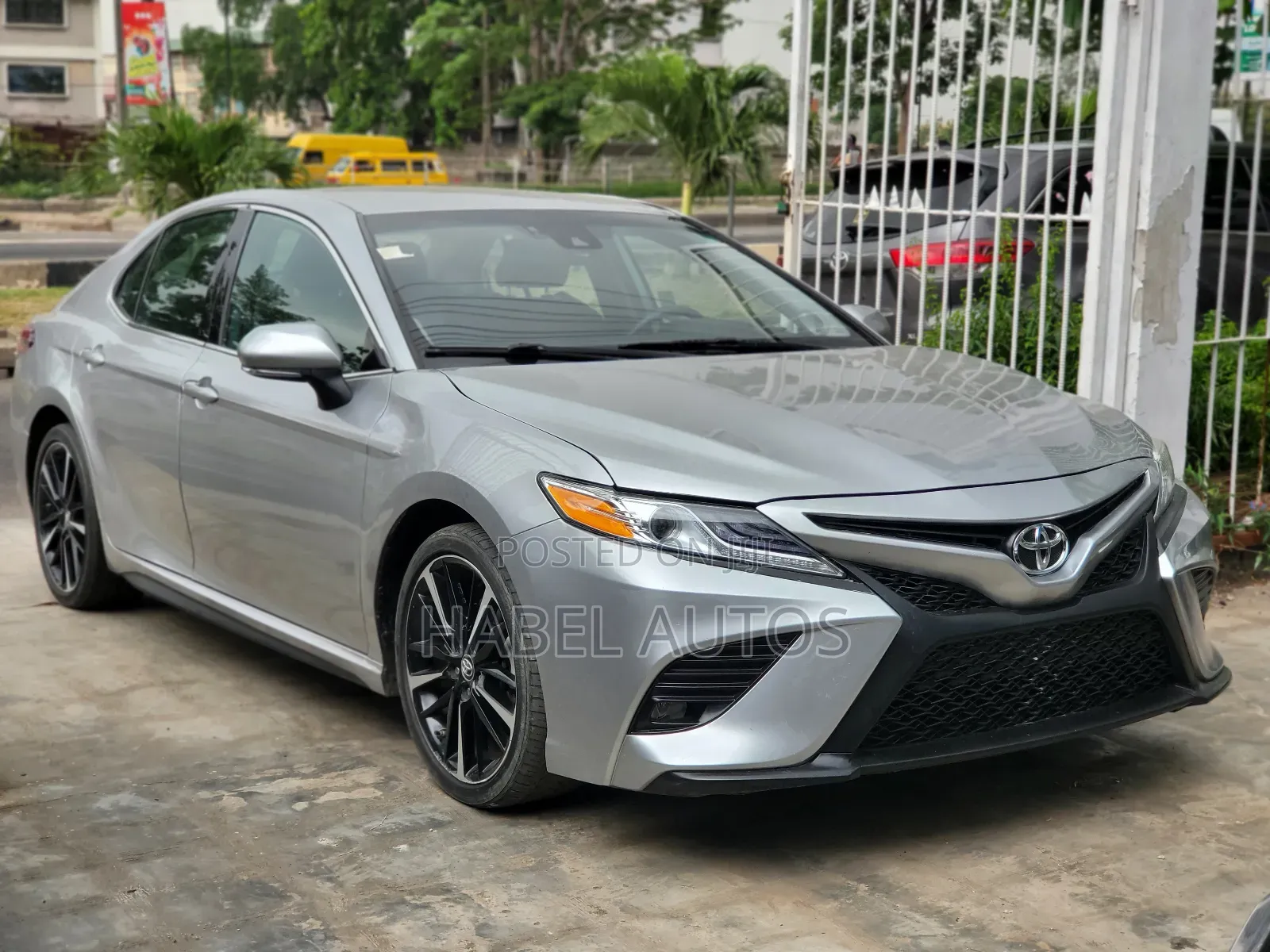 Toyota Camry XSE (2.5L 4cyl 8A) 2019 Silver