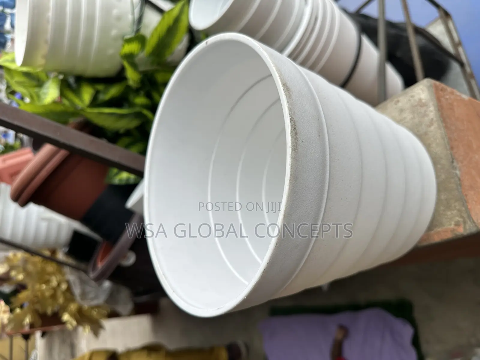 Round Lining Design Fiber Flower Vase