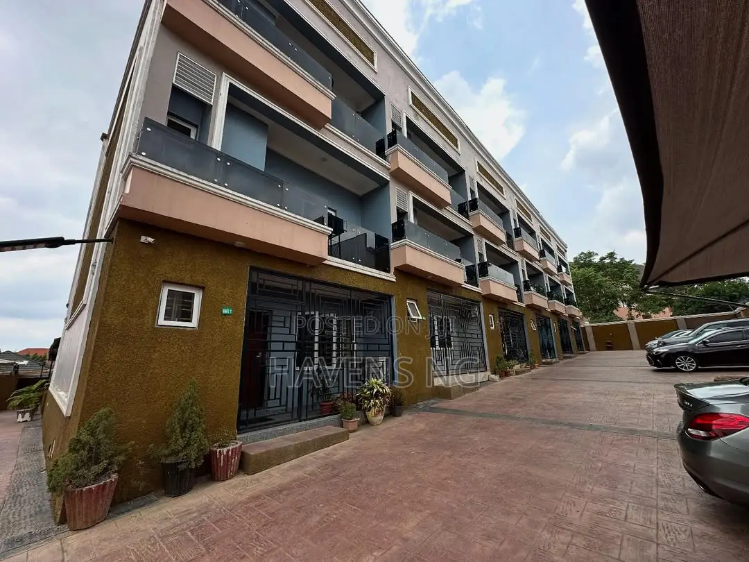 4bdrm Duplex in Kaura for sale